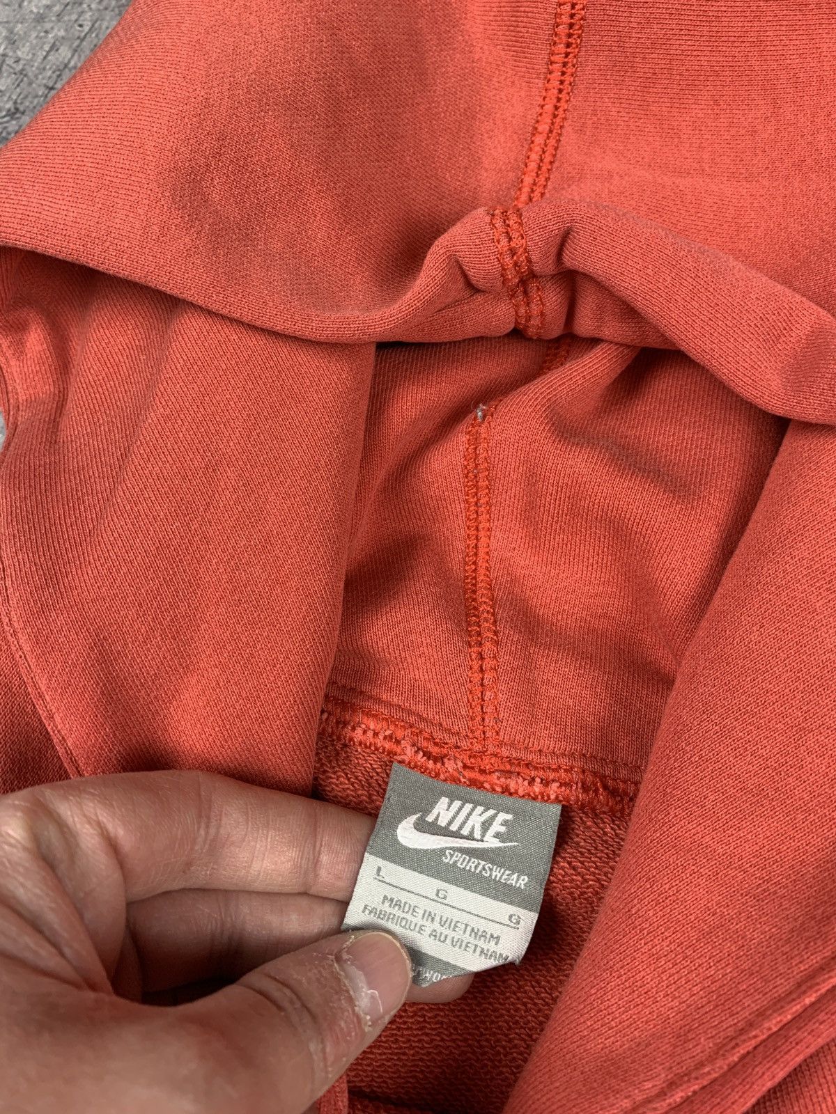 Nike Vintage Y2K Nike Swoosh Hoodie Big Logo Red Heavy Cotton Size US L / EU 52-54 / 3 - 9 Thumbnail