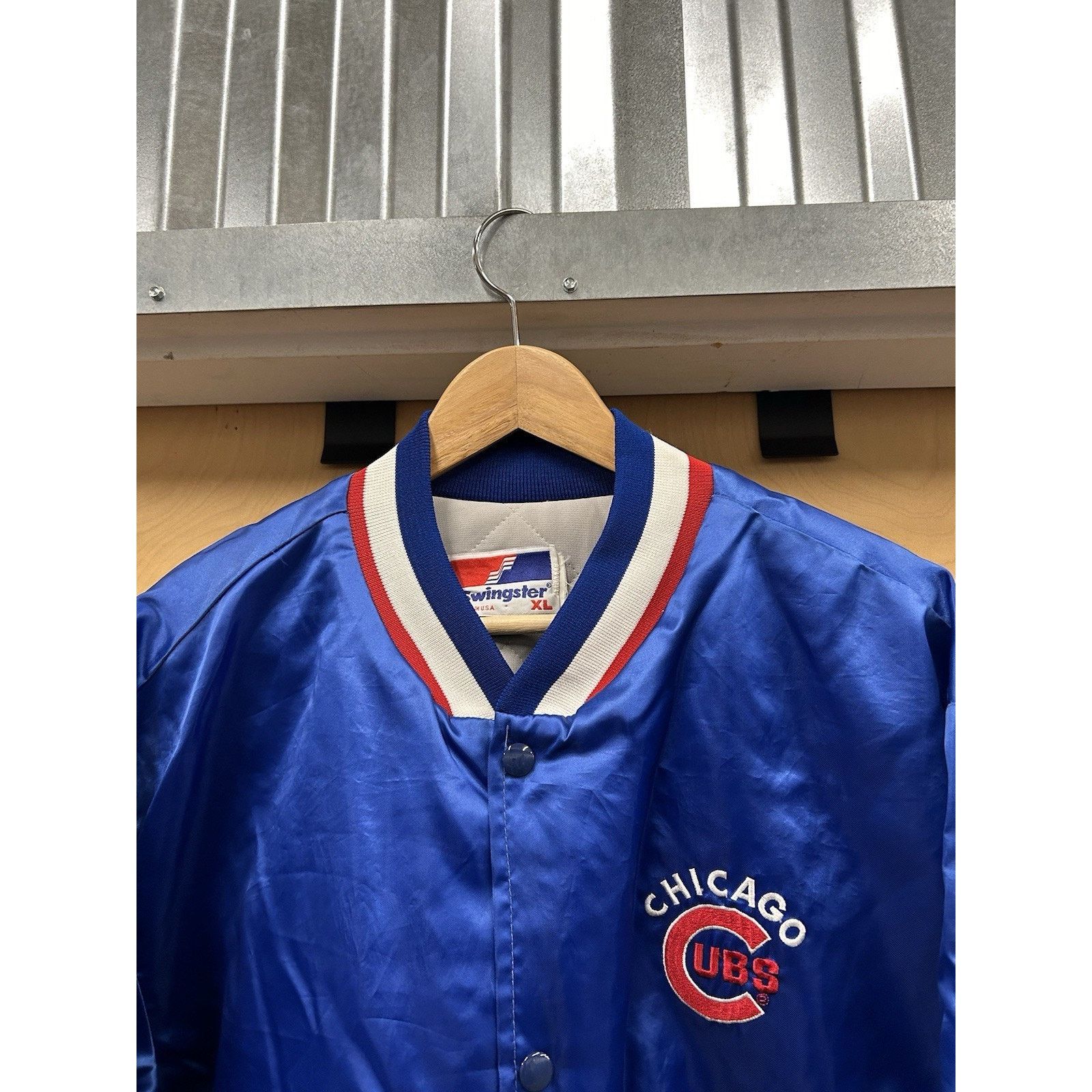 VTG 80s Chicago Cubs XL Swingster Satin Bomber Jacket USA