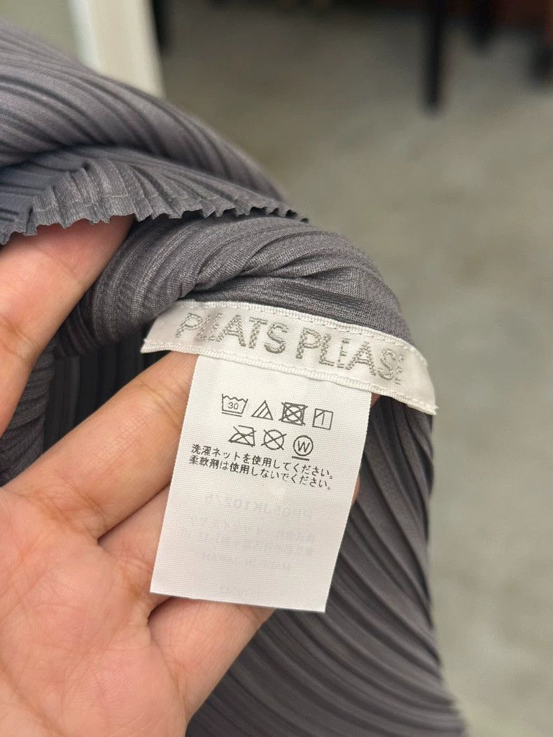 Issey Miyake Issey Miyake size:5 Grey pleated vest Size XS / US 0-2 / IT 36-38 - 2 Thumbnail