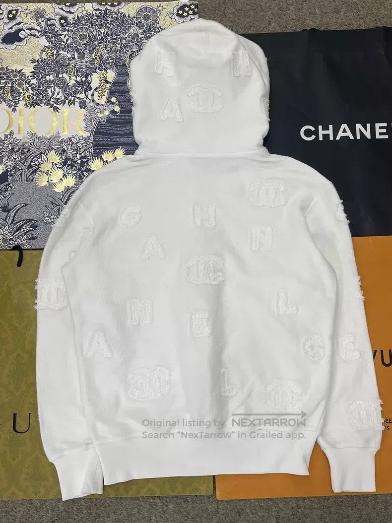 Chanel Chanel White embossed letter logo hooded sweatshirt Size XS / US 0-2 / IT 36-38 - 3 Thumbnail