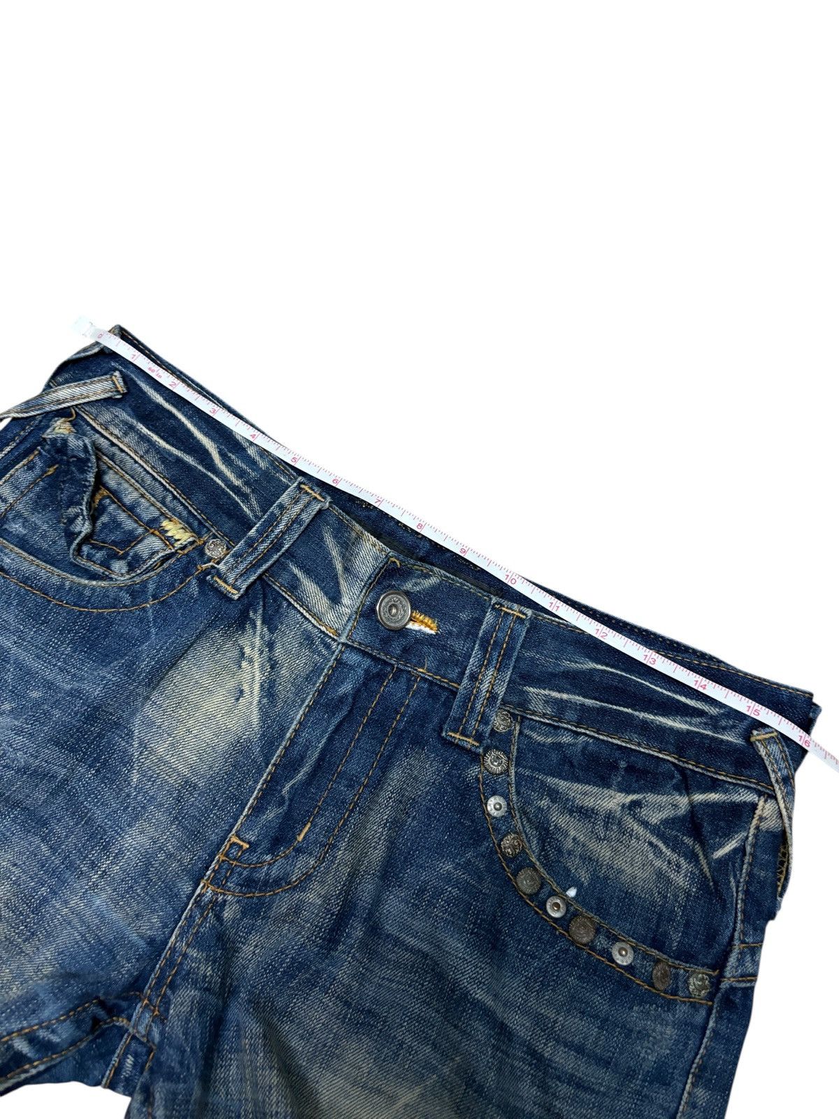 Japanese Brand Y2K Red Pepper Distressed Straight Denim Jeans Size US 31 - 9 Thumbnail