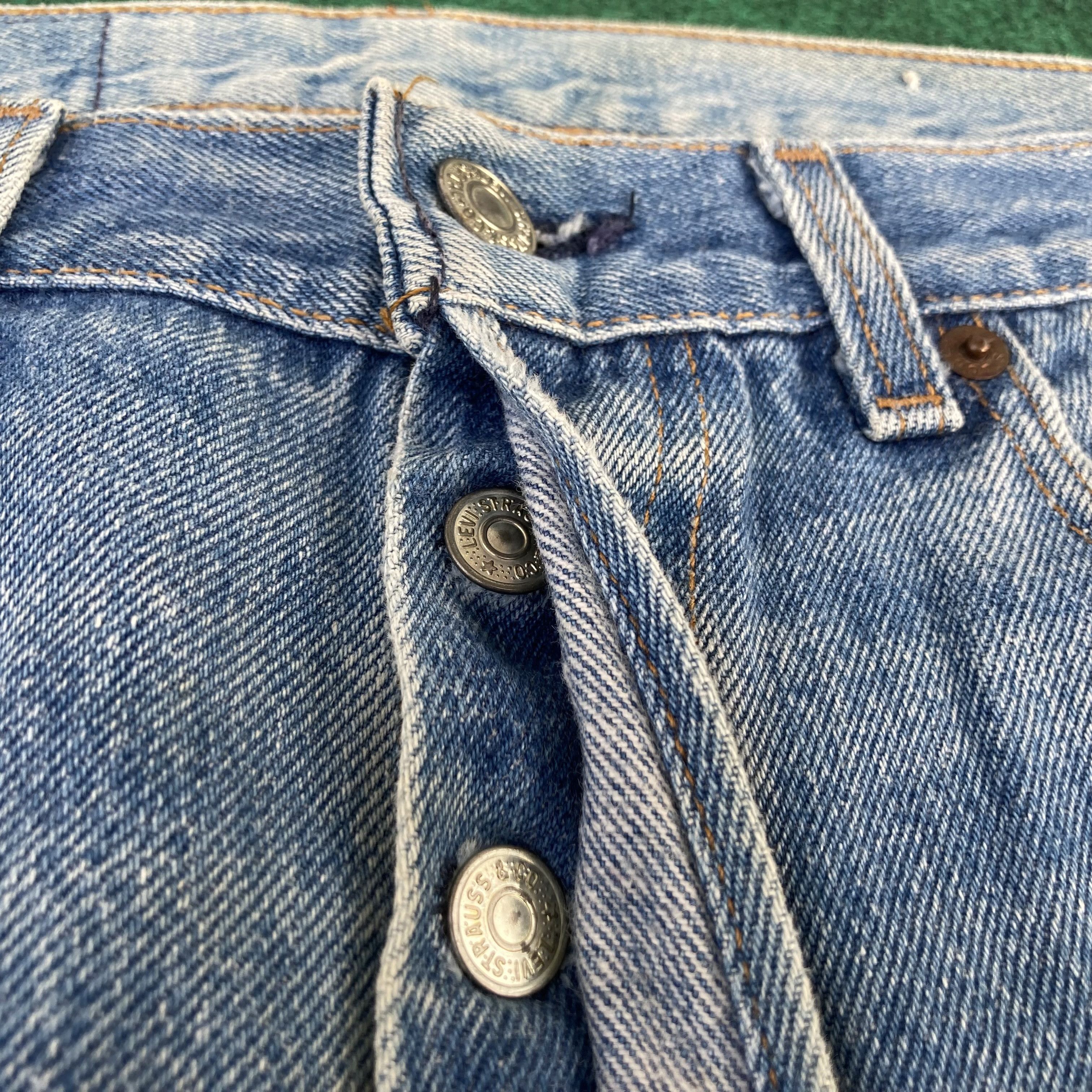 Levi's 32x30 Vintage Levis 501 Faded Ripped Punk Grunge Jeans Size US 32 / EU 48 - 4 Thumbnail