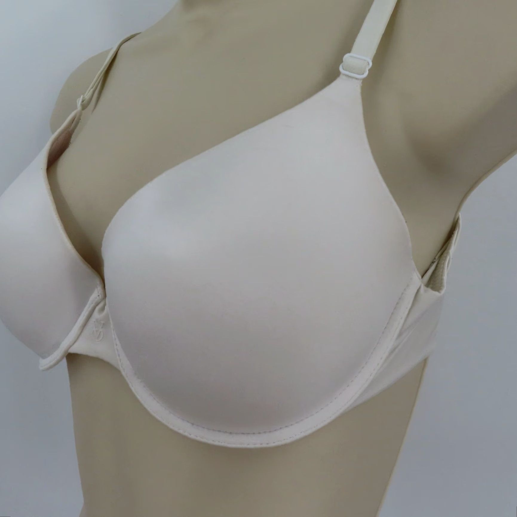 Victoria's Secret Victoria's Secret Bra 34C White Underwire Padded T-Shirt Demi Solid Women Vintage: No Size ONE SIZE - 5 Thumbnail