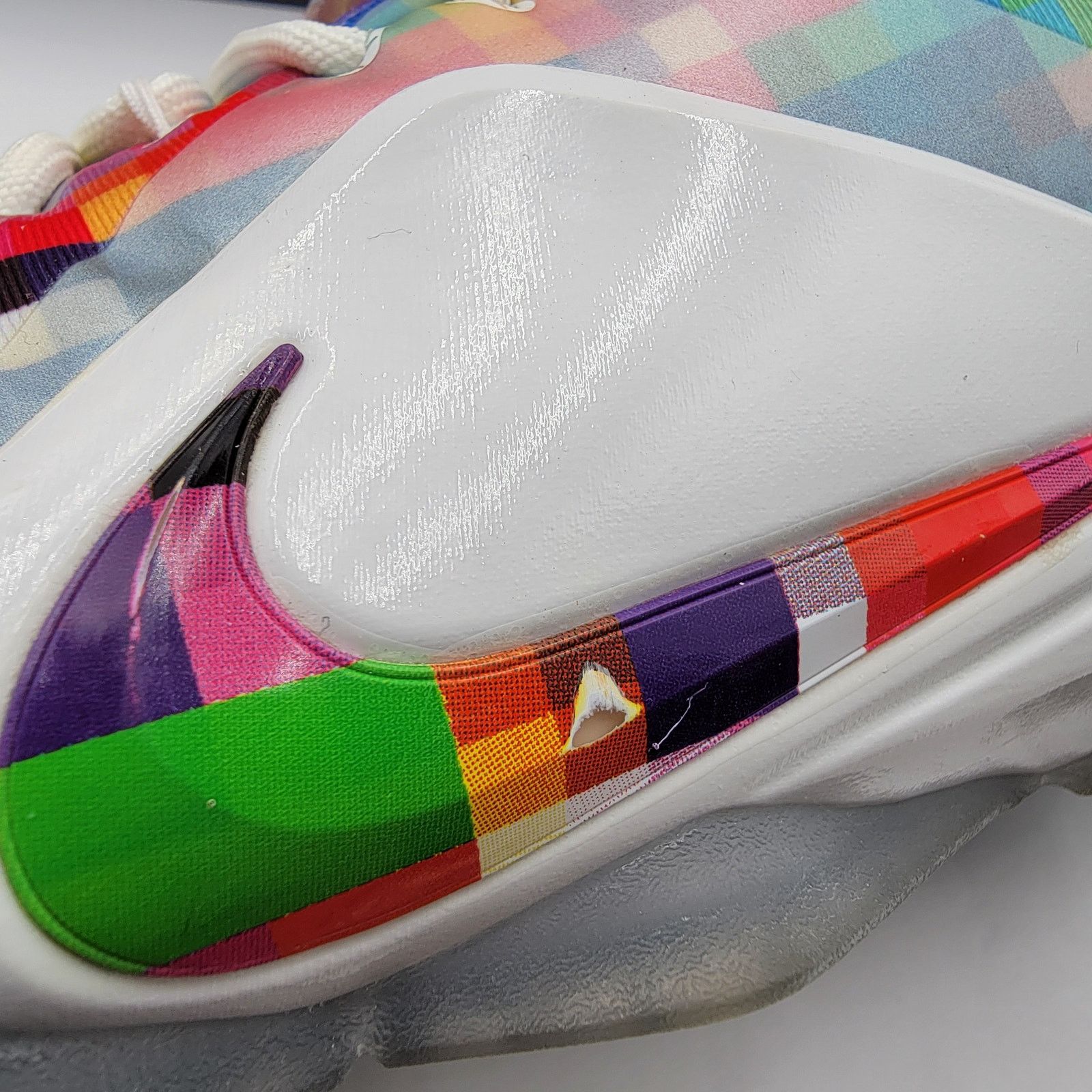 Nike Nike LeBron 12 Ext 'Prism' Sz 7.5 748861-900 (185) Size US 7.5 / EU 40-41 - 10 Thumbnail