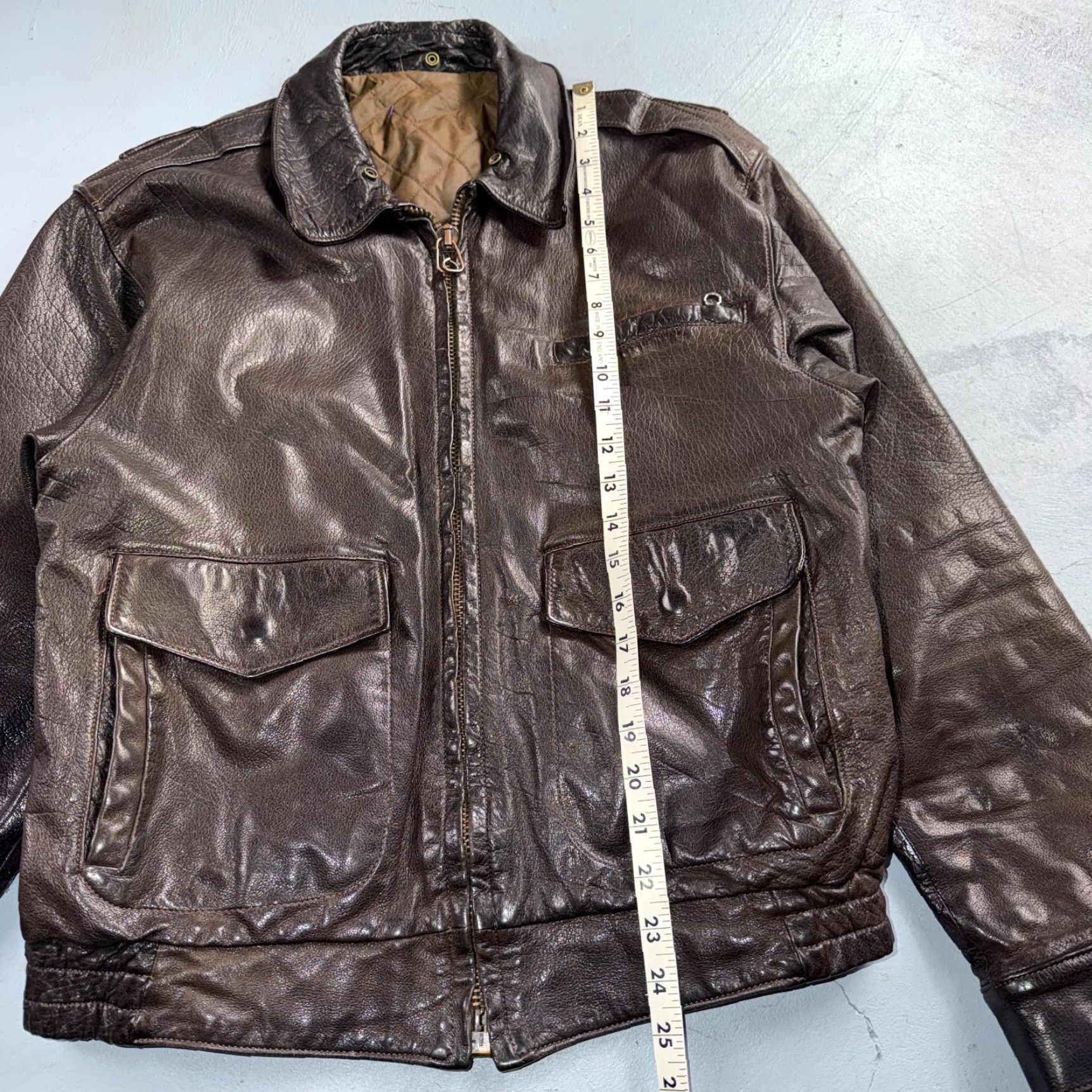 Vintage VINTAGE Flight Jacket Leather Army Men's M Brown 1960s 70s A-2 Flight Jacket Military Style USA Leather Brown Clothing Men Size M US Vintage Size US M / EU 48-50 / 2 - 4 Thumbnail