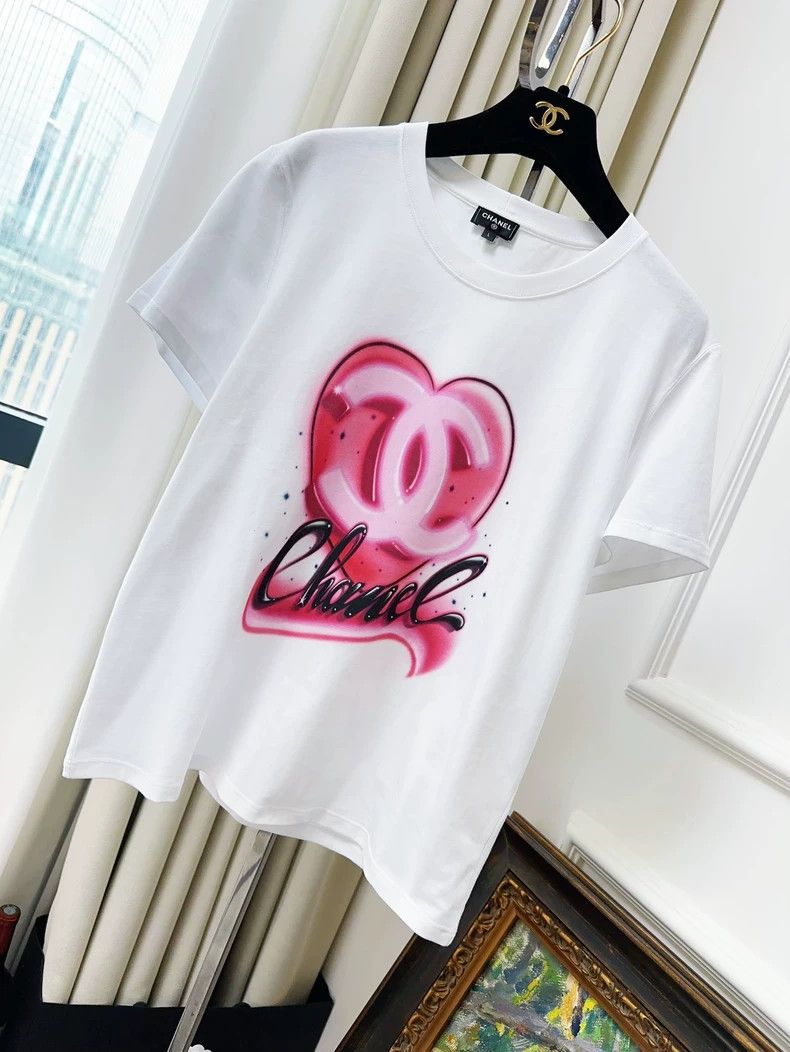 Chanel Chanel Series pink graffiti love double C white background Size L / US 10 / IT 46 - 1 Thumbnail