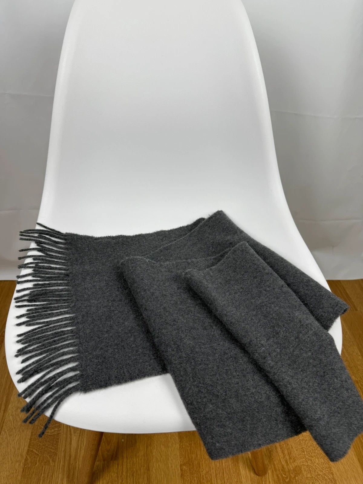 Gant Gant 100% Wool Soft Scarf Made In Italy Size ONE SIZE - 6 Thumbnail