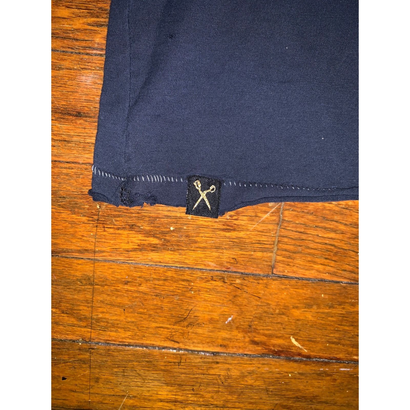 Marc Ecko × Vintage Marc Ecko Cut Sew T Shirt XL Navy Distressed Y2K V Neck Size US XL / EU 56 / 4 - 5 Thumbnail
