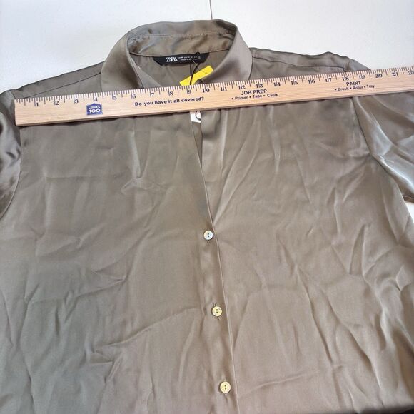 Zara ZARA OFF GREEN SATIN V-NECK SHIRT LONG SLEEVE BUTTON M Size M / US 6-8 / IT 42-44 - 4 Thumbnail