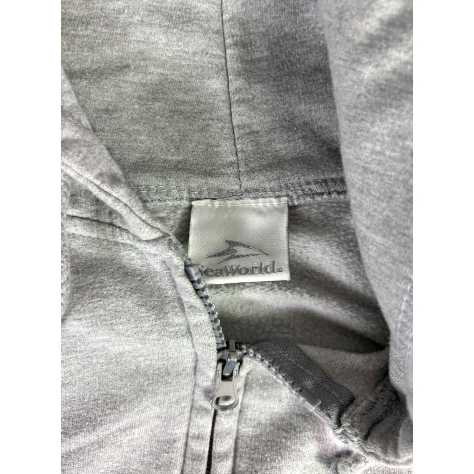 Vintage SeaWorld Hoodie Gray Full Zip Shark Graphic Sweatshirt Men’s XXL Heather Logo Embroidered Vintage Fleece-lined Pullover Zip Up Size US XXL / EU 58 / 5 - 4 Thumbnail