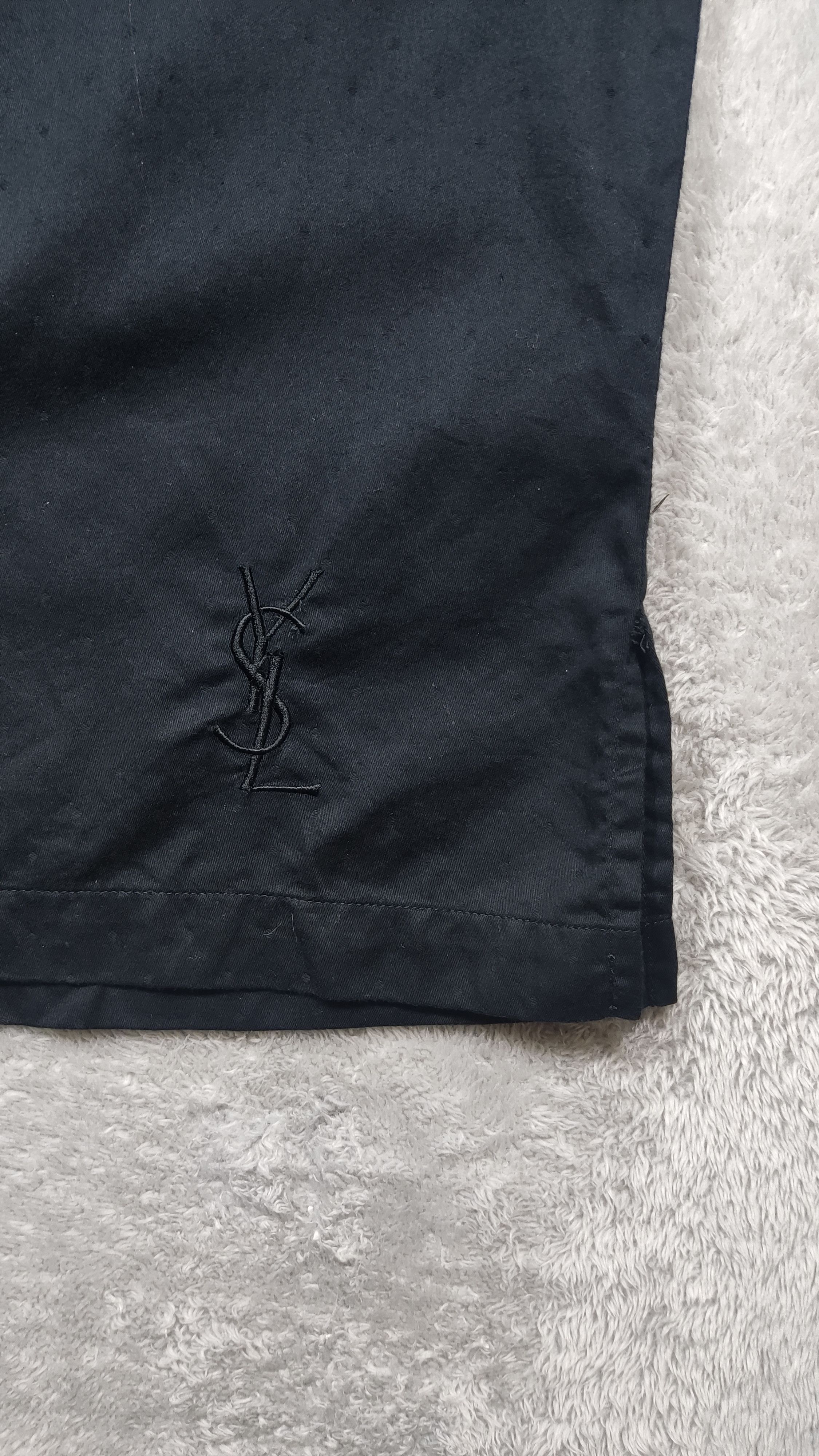 Designer × Yves Saint Laurent YVES SAINT LAURENT BLACK V-NECK BUTTON-UP SHIRT Size M / US 6-8 / IT 42-44 - 5 Thumbnail
