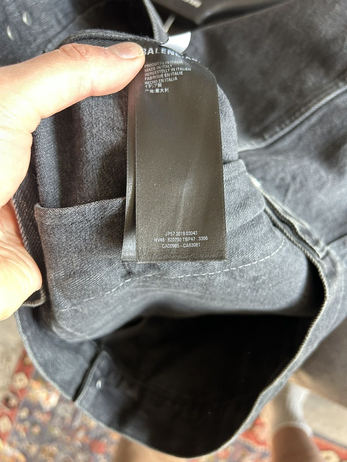 Balenciaga Oversized “Mastercard” Logo Denim Jacket – Size 46 Size US S / EU 44-46 / 1 - 14 Thumbnail