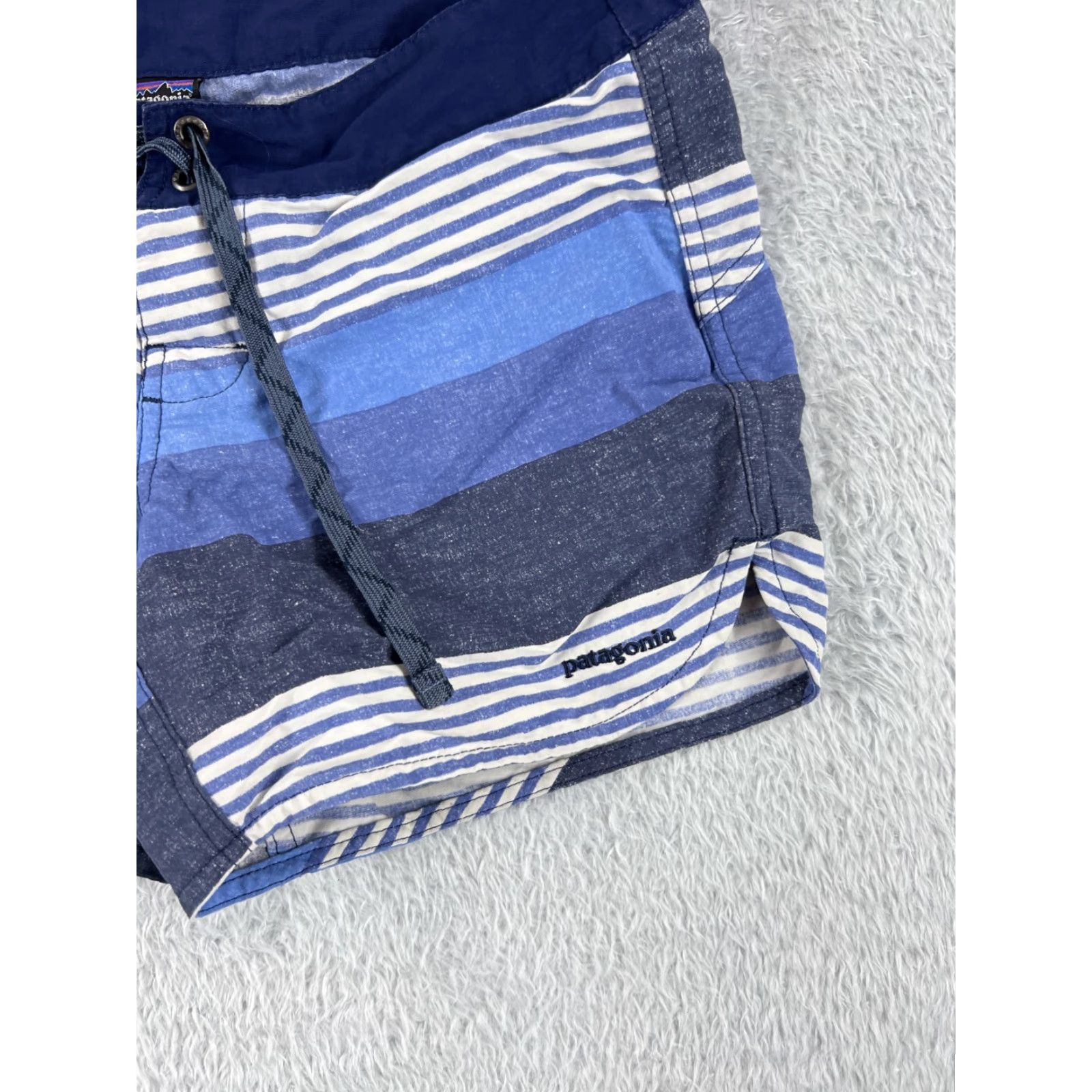 Patagonia Patagonia Womens Trunks Swim Bottoms 2 Blue Stripe 5" Boardshorts Wavefarer Pockets Nylon XS? Size ONE SIZE - 2 Thumbnail