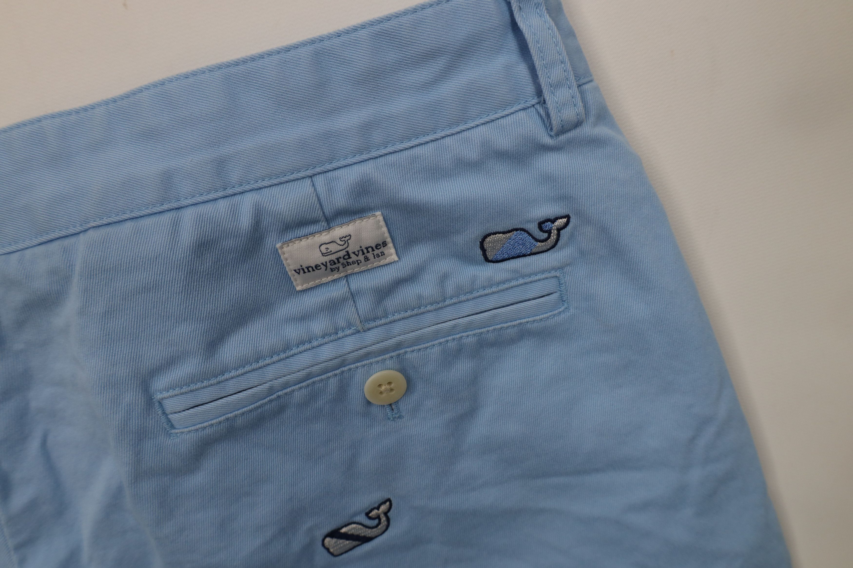 Vineyard Vines Vineyard Vines Kentucky Derby Print Club Chino Shorts Blue Size US 36 / EU 52 - 13 Thumbnail