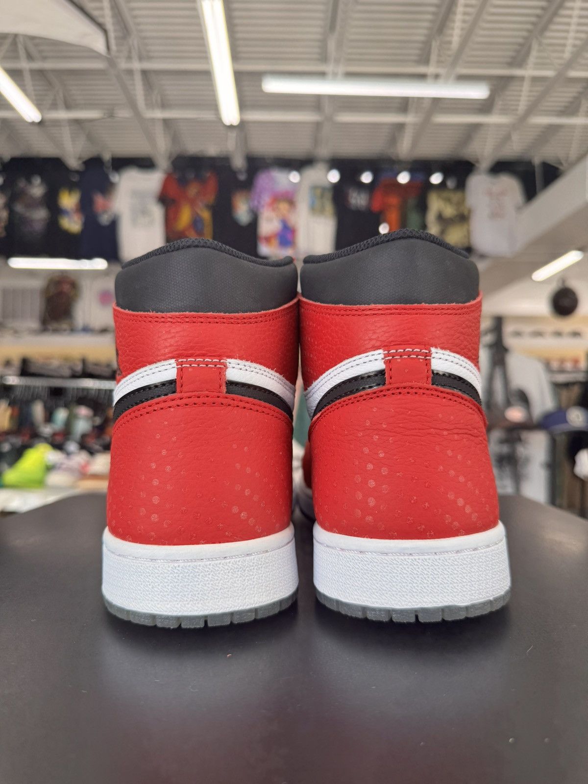 Jordan Brand Air Jordan 1 High Spider-Man Origin Story Size 10.5 (2018) Size US 10.5 / EU 43-44 - 5 Thumbnail
