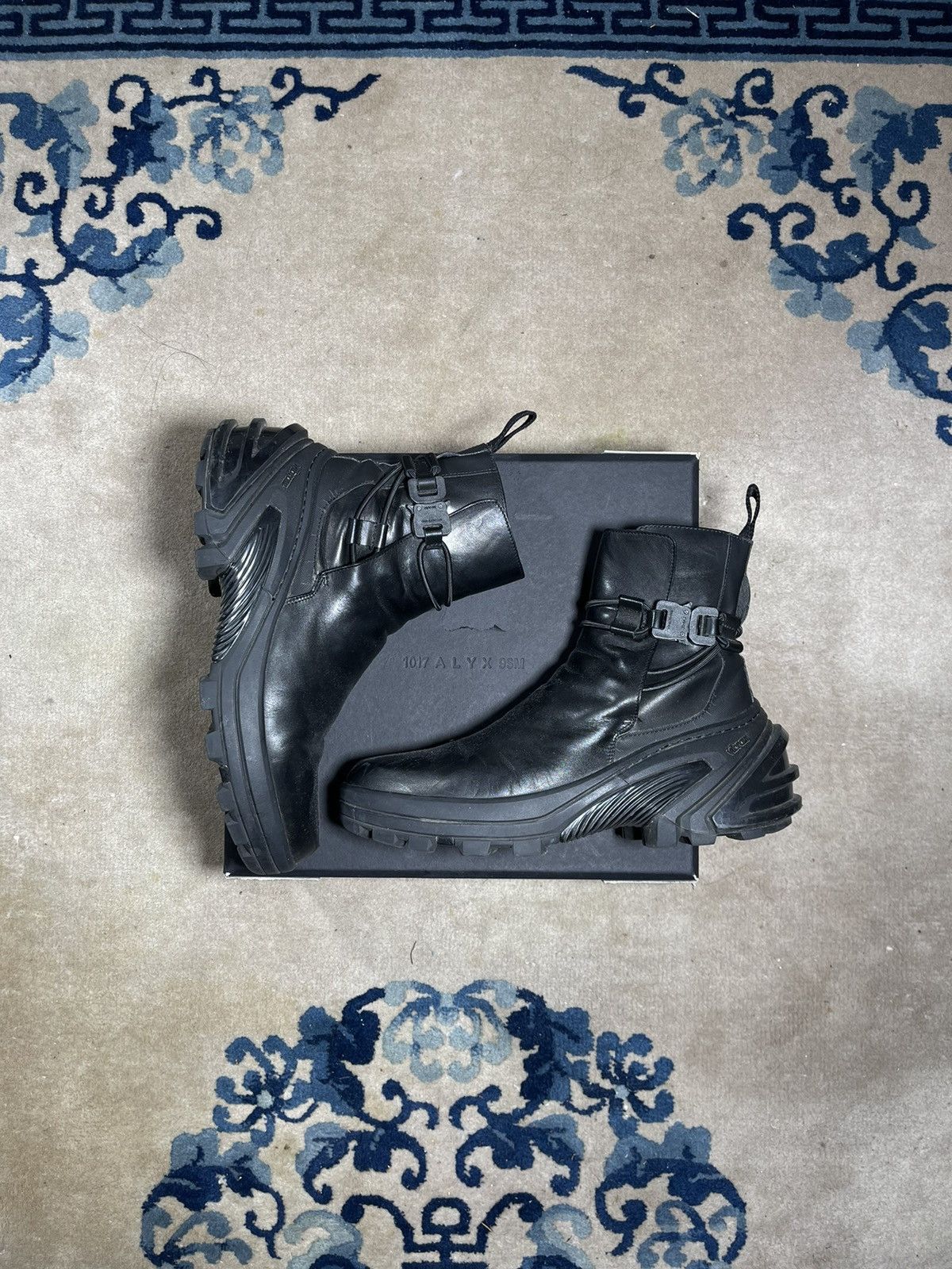 靴 ALYX LEATHER MID BOOT 1017 ALYX 9SM Mid Ankle Leather Boots | Grailed