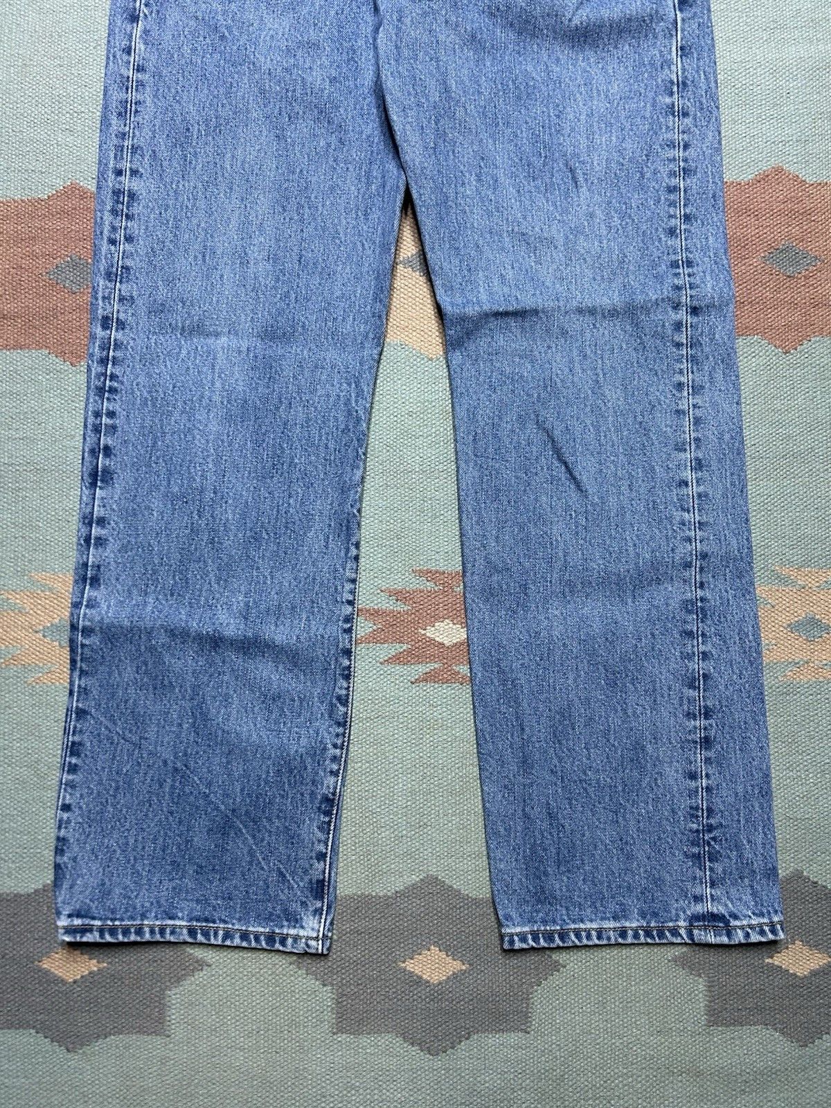 Vintage 90s Levis 501 xx jeans straight button fly medium wash 32x31 Size US 32 / EU 48 - 6 Thumbnail