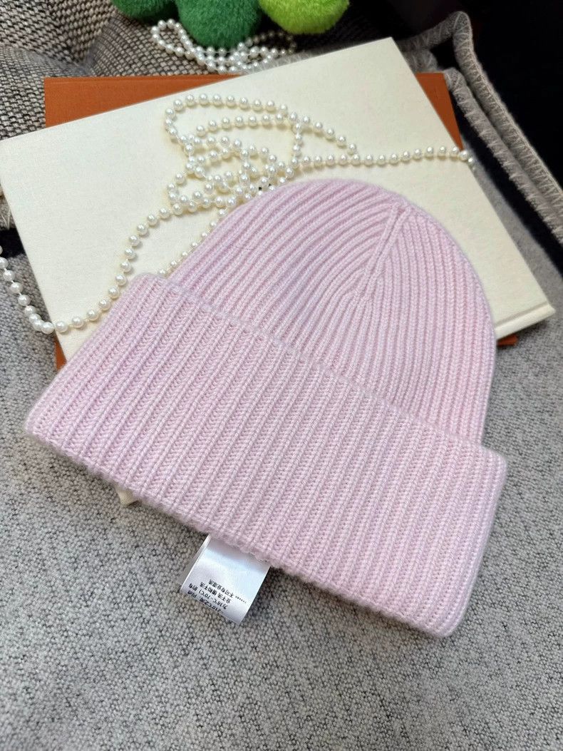 Chanel Chanel 25b Pink Knit Beanie with CC Logo | Grailed