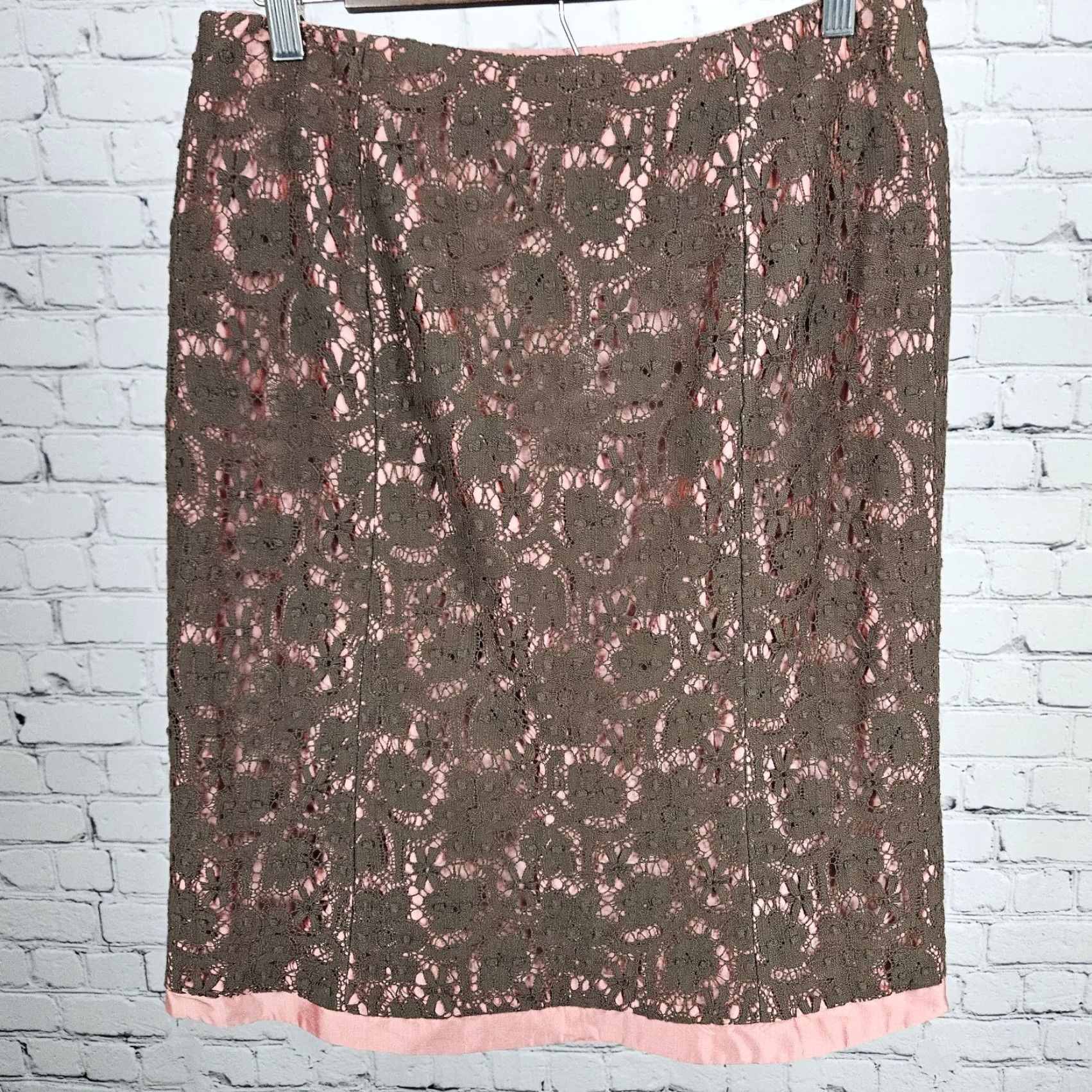 Pinko VINTAGE Harold's Skirt Pencil Knee Length Silk Crochet Lace Overlay Pink 8 Women's Boho 90s Netural? Size 30" / US 8 / IT 44 - 2 Thumbnail
