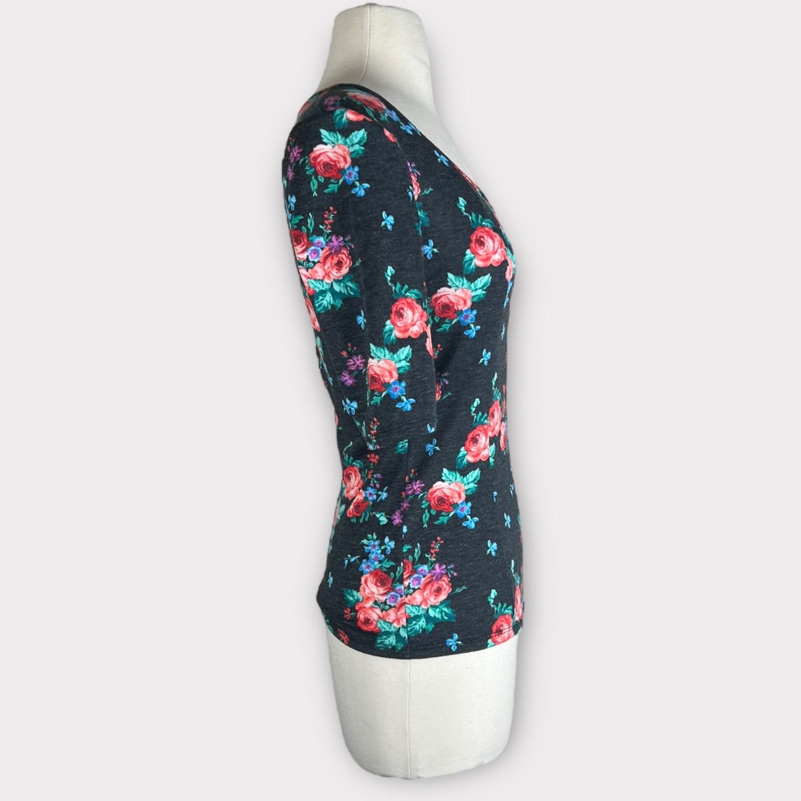 Kirra KIRRA | Floral 3/4 Sleeve Exposed Zipper Accent Top Grunge Size M / US 6-8 / IT 42-44 - 3 Thumbnail