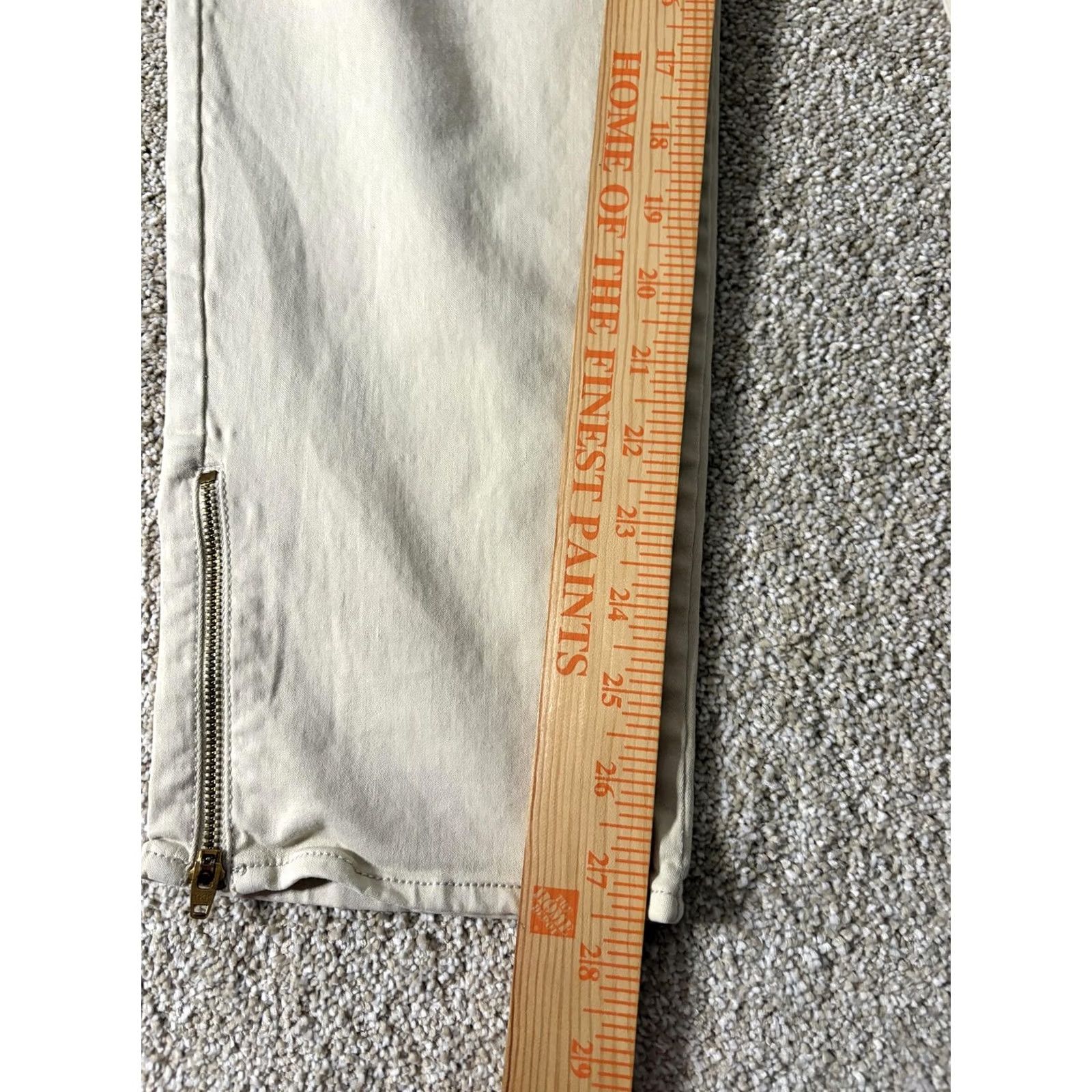 Vintage Chico's Pants Womens 2 Beige Twill Slim Fit Ankle Zip Stretch Khakis Casual Pants Womens Beige Twill Slim Fit Ankle Zip Casual Chaficos? Size 26" / US 2 / IT 38 - 2 Thumbnail