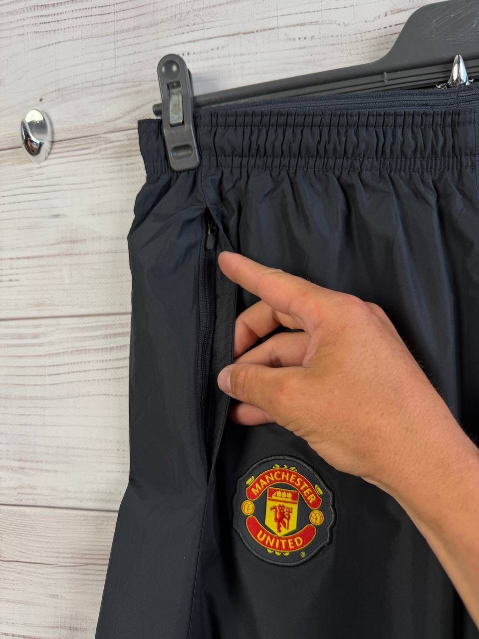 Nike Vintage Nike Manchester United pants dri fit size M Size US 34 / EU 50 - 7 Thumbnail