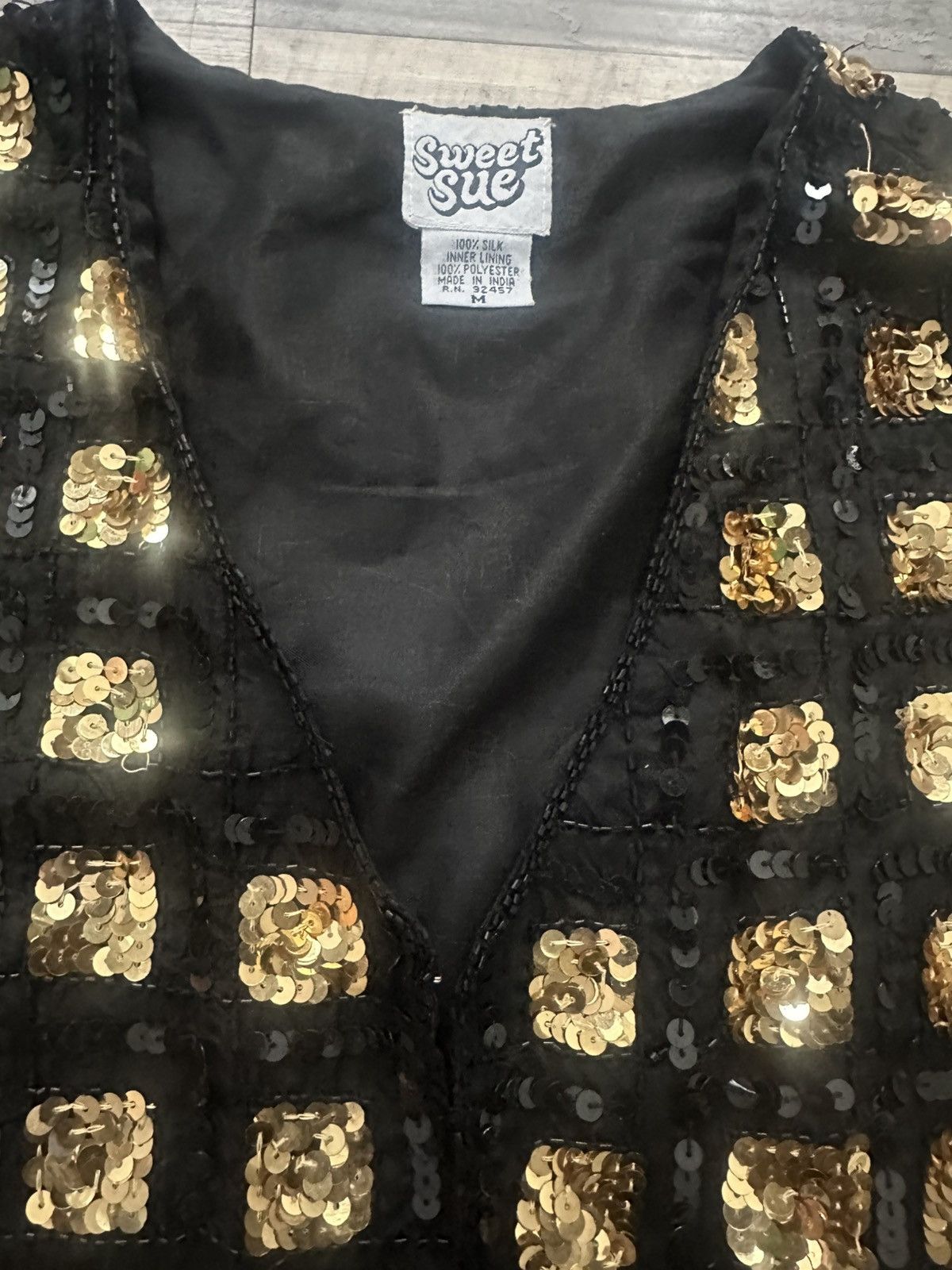 Other Vintage 1970s 100% Silk Black and Gold Beaded/Sequined Vest Size M / US 6-8 / IT 42-44 - 7 Thumbnail