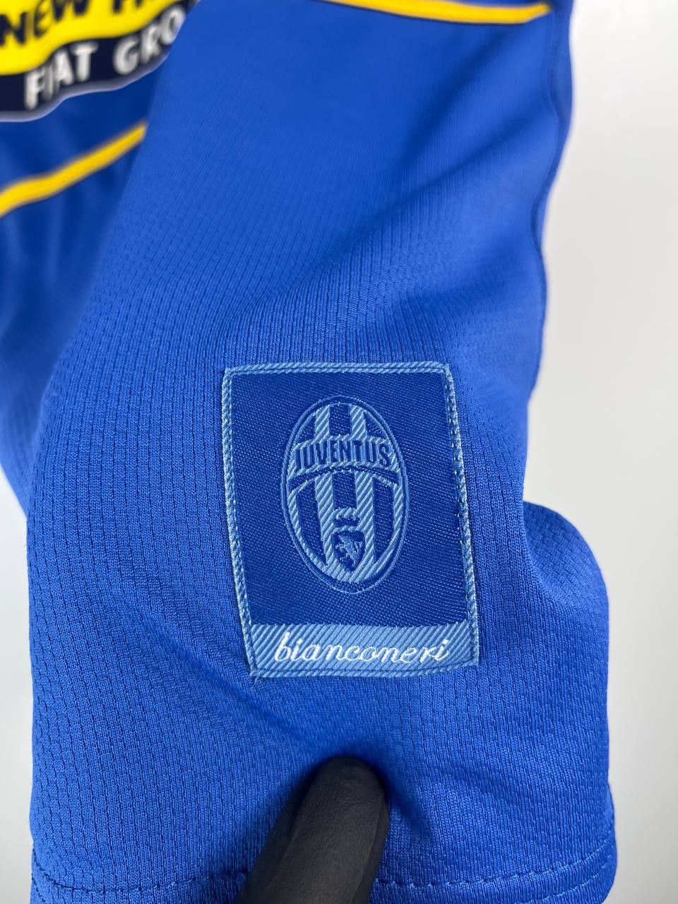 Nike Nike Juventus Away Jersey New Holland Fiat Group 2007 2008 M Size US M / EU 48-50 / 2 - 3 Thumbnail
