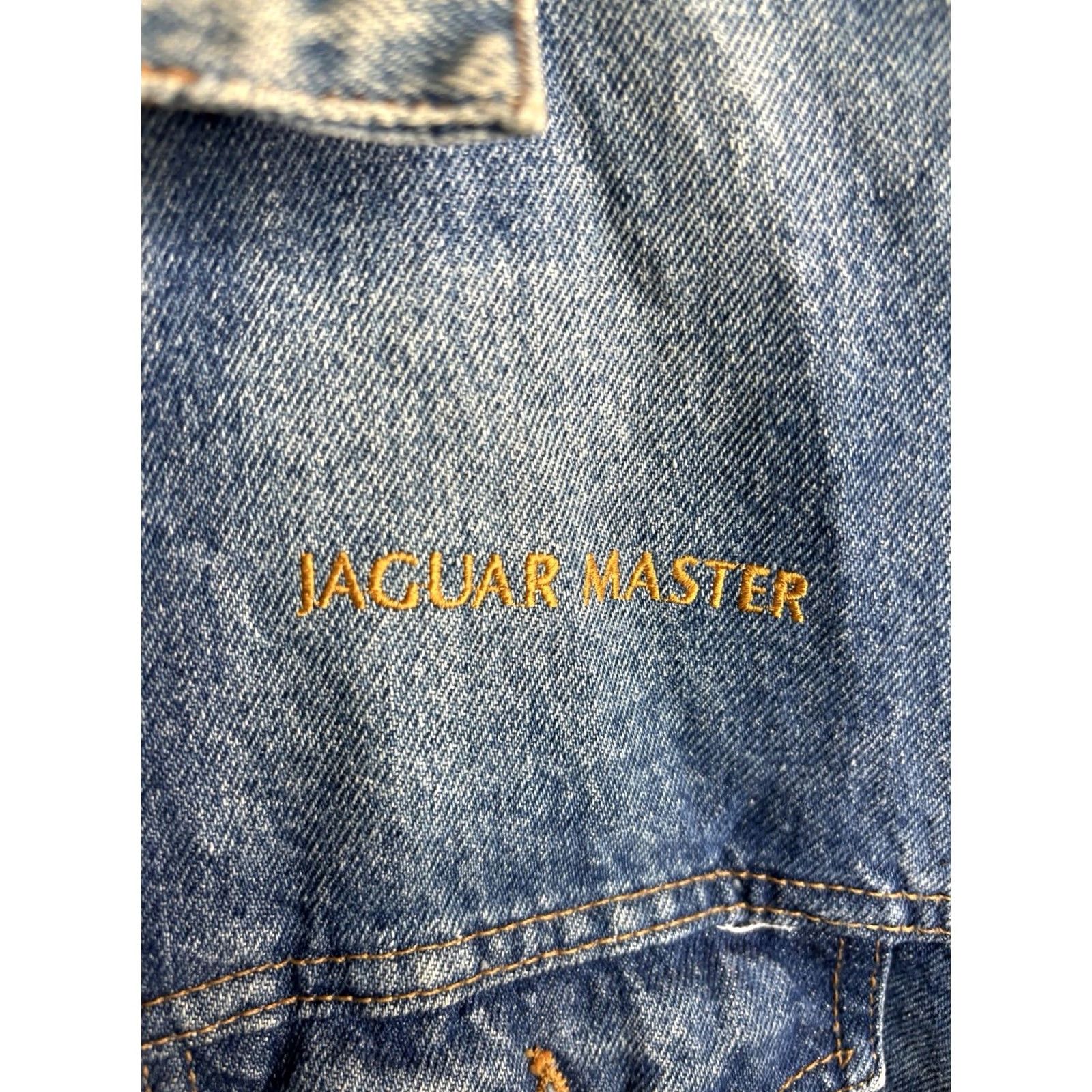 Denime VTG Jaguar Master Denim Jacket Mens L Blue Embroidered Logo Distressed Collared Pockets Short Length 90s City Classic College Countries Dad Jacket Size US L / EU 52-54 / 3 - 5 Thumbnail