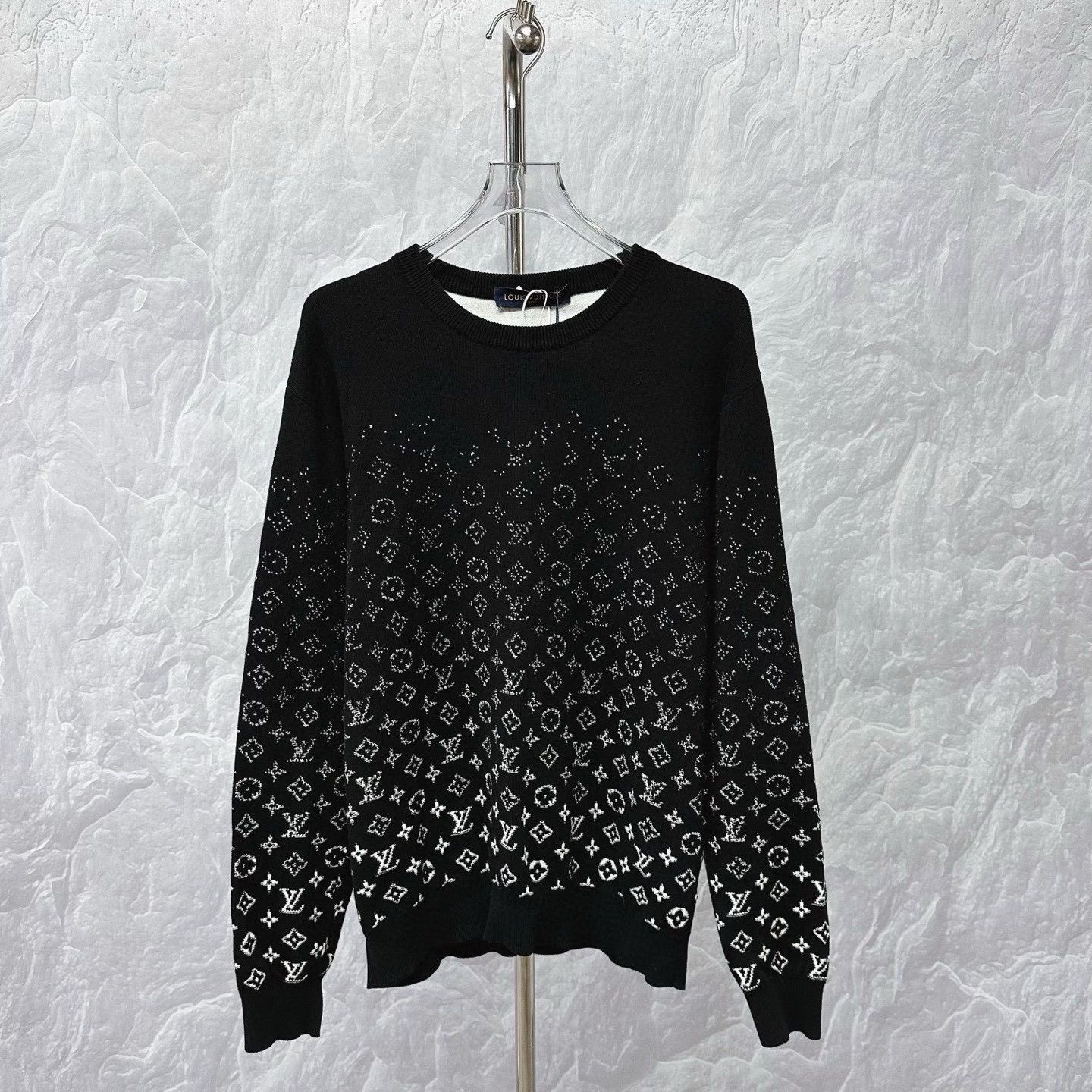 Louis Vuitton louis vuitton gradient knit sweater M size Size US M / EU 48-50 / 2 - 1 Thumbnail