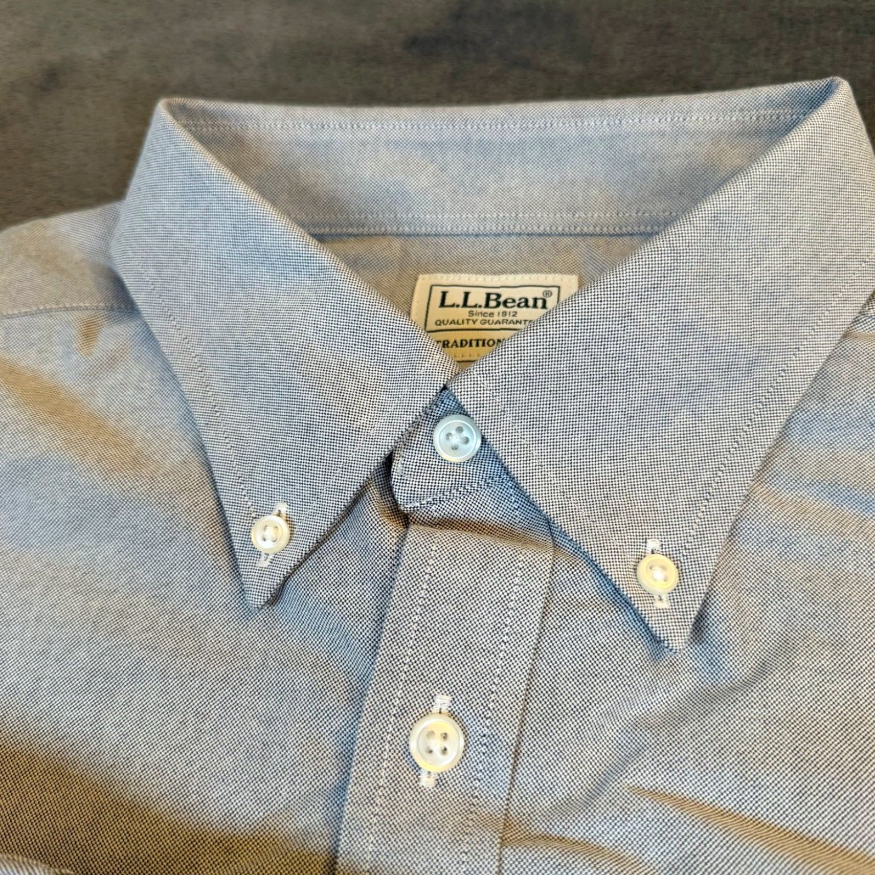 Vintage LL Bean Traditional Fit Oxford Shirt Mens 17-33 Blue Long Sleeve Cotton 209410 Size US XL / EU 56 / 4 - 4 Thumbnail