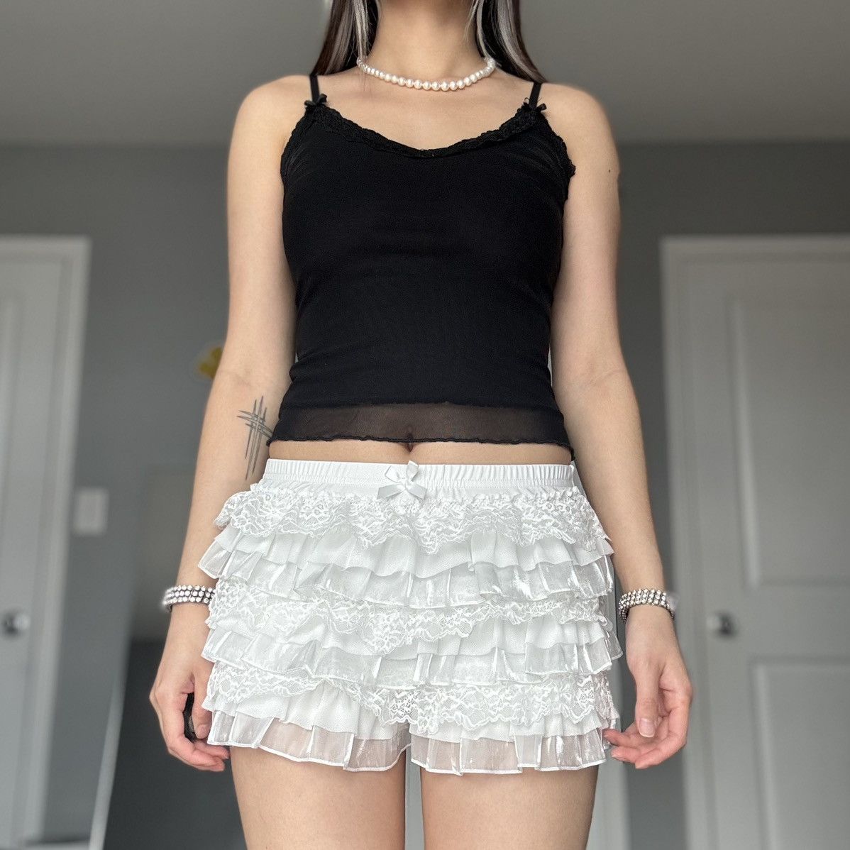 Forever 21 Forever21 Black Sheer Layered Floral Lace Trim Bowtie Cami Size XS / US 0-2 / IT 36-38 - 12 Thumbnail