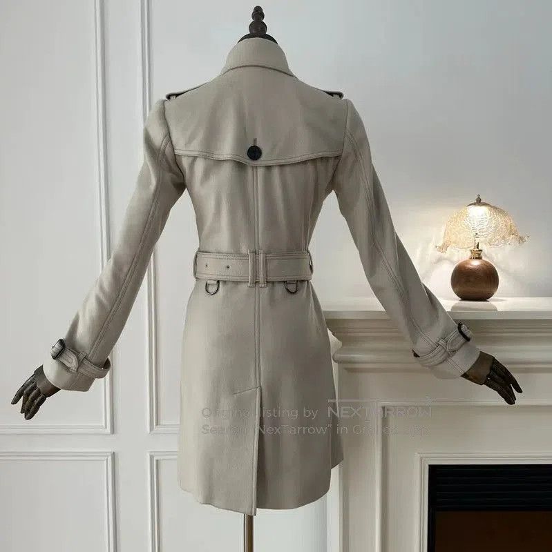 Burberry Burberry Women's Trench Coat in Beige Gray. Size S / US 4 / IT 40 - 1 Thumbnail
