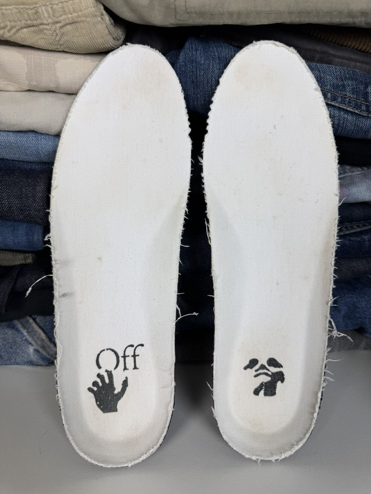 Off-White Off-White Low Vulcanized Sneakers Size 43 Size US 10 / EU 43 - 19 Thumbnail