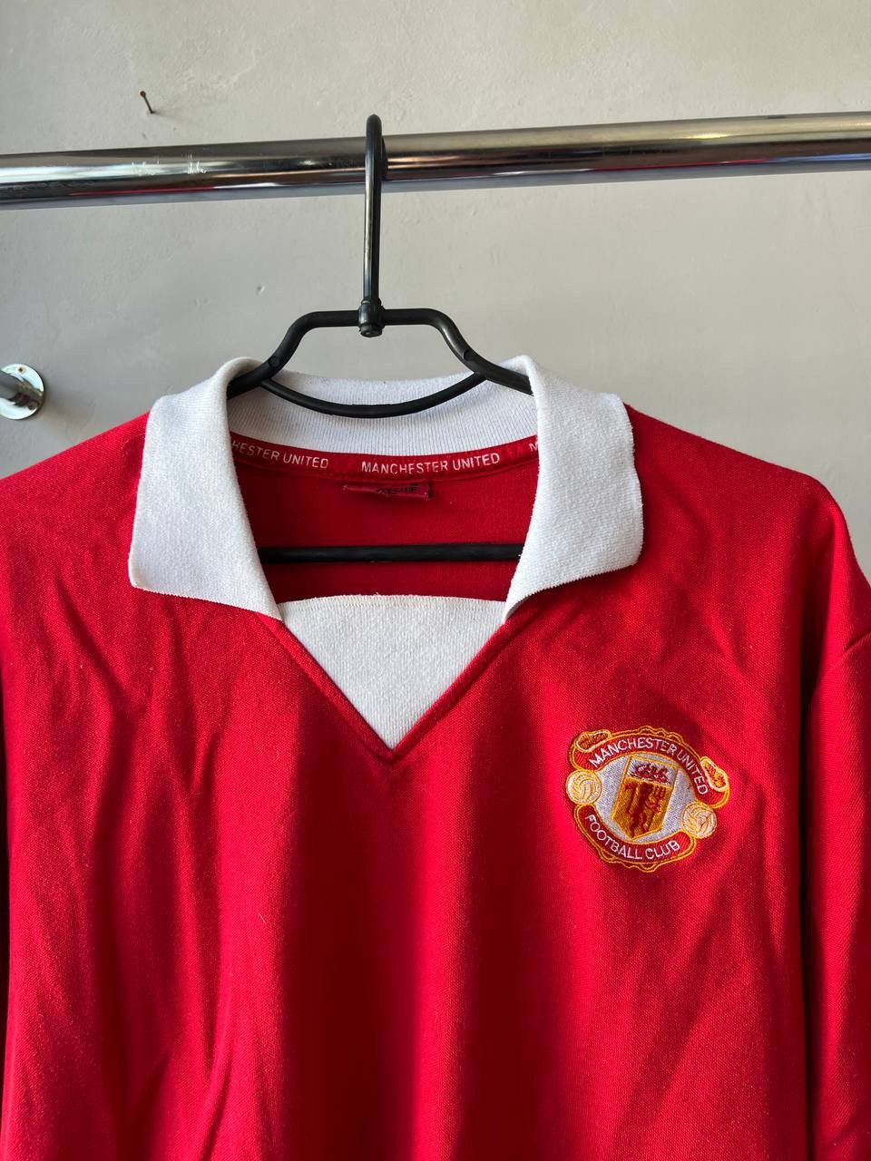 Sports Specialties 1980/82 MANCHESTER UNITED #7 CANTONA RETRO SOCCER SHIRT XL Size US XL / EU 56 / 4 - 6 Thumbnail