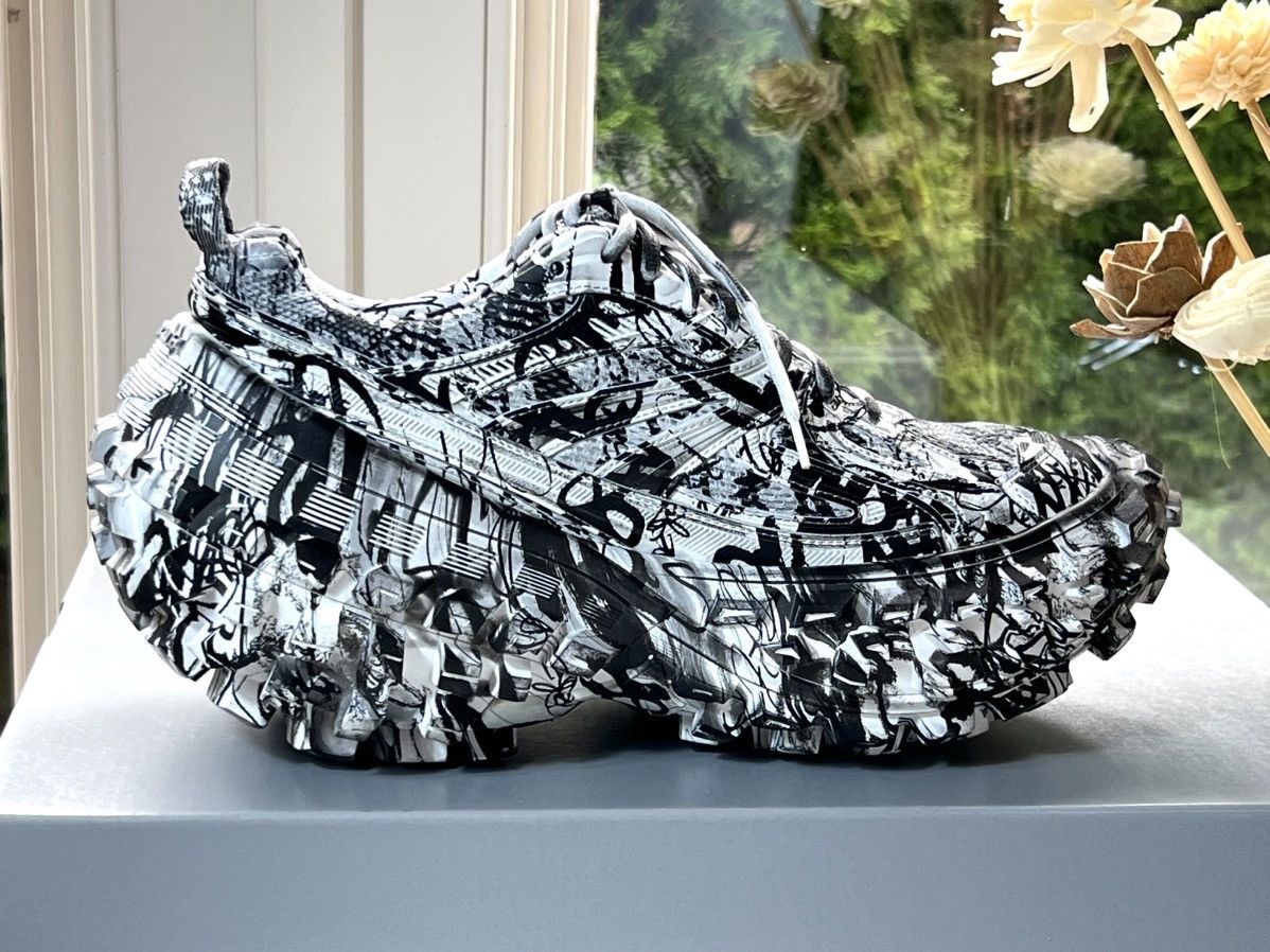 Balenciaga Balenciaga Men’s Graffiti Sneakers Brand New w Box Size US 10.5 / EU 43-44 - 4 Thumbnail