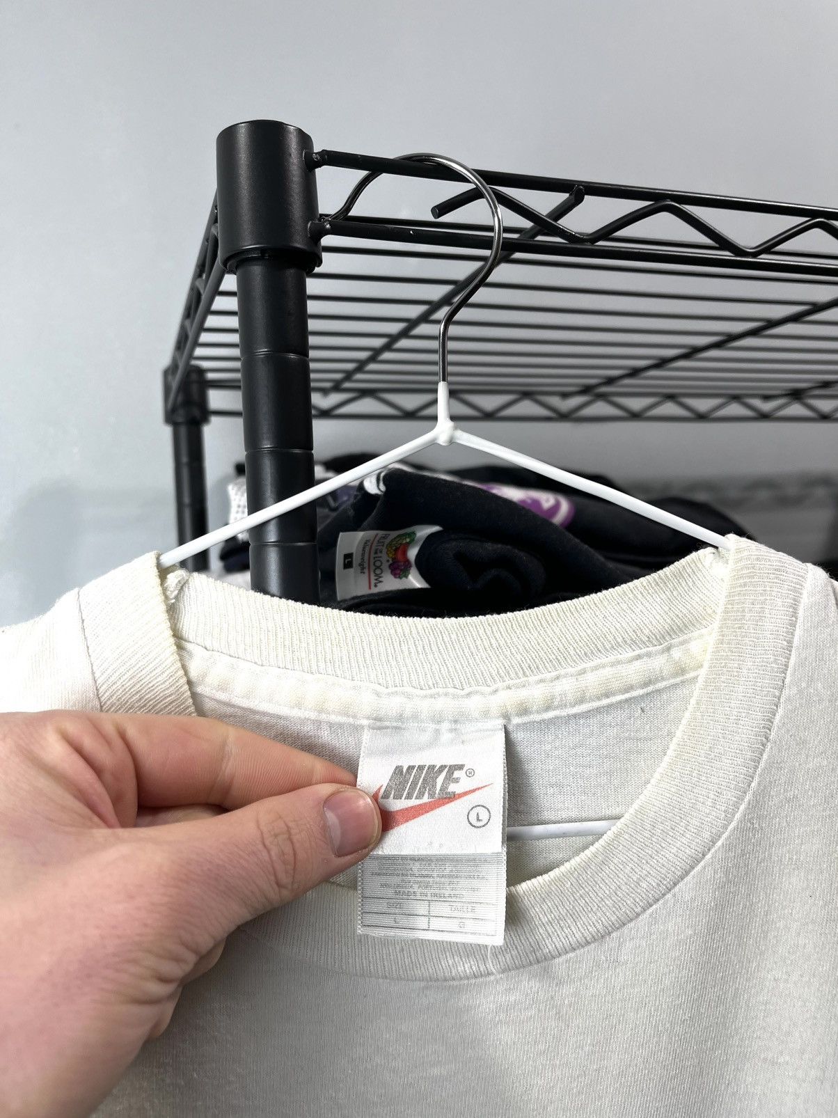 Nike Rare Vintage Nike Think Global Anti Trash Policy T Shirt Size US L / EU 52-54 / 3 - 7 Thumbnail