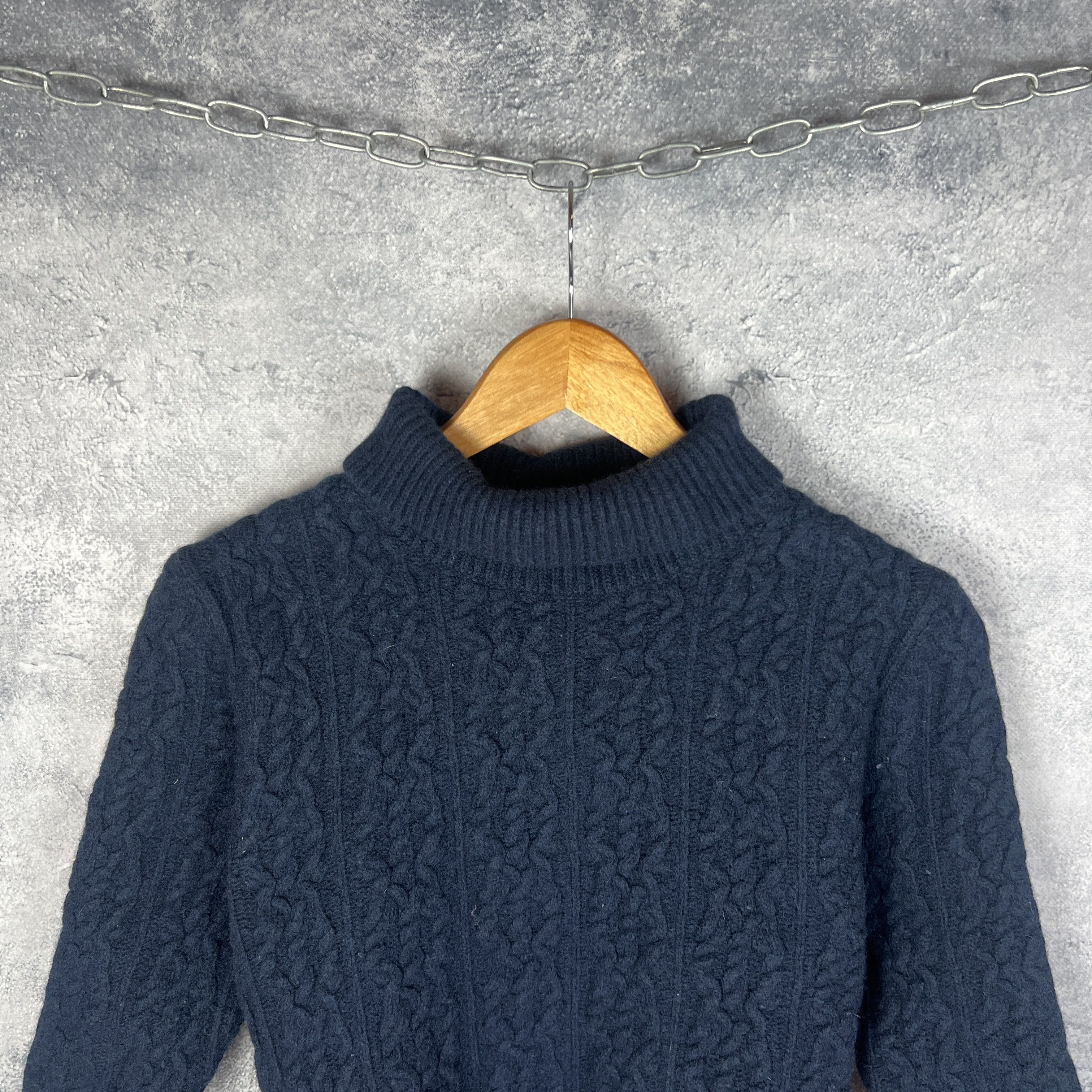 Barbour Barbour Women's Sweater Size 10 Blue Long Sleeve Size L / US 10 / IT 46 - 2 Thumbnail