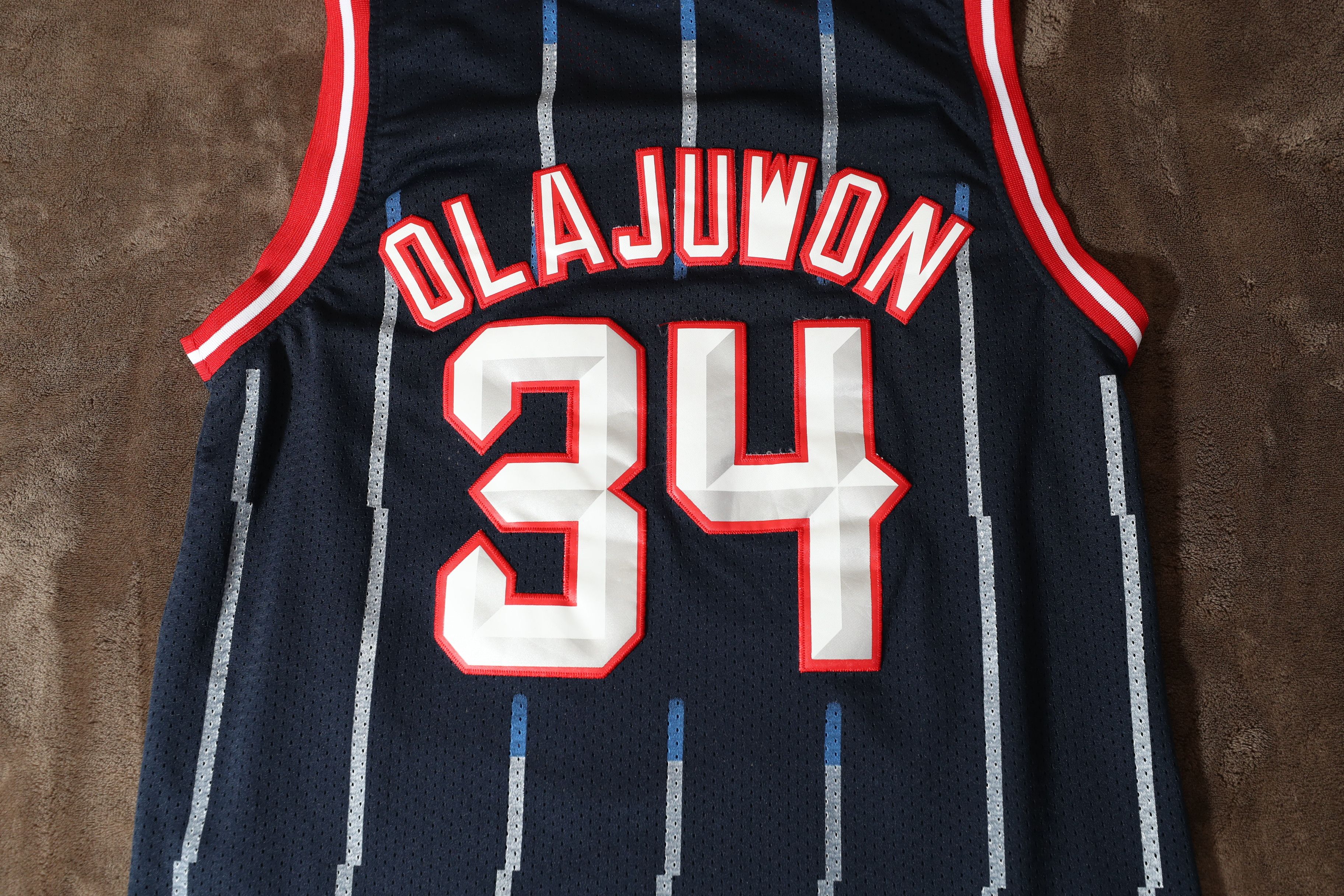 Adidas Houston Rockets Hakeen Olajuwon #34 Jersey (M) Size US M / EU 48-50 / 2 - 11 Thumbnail