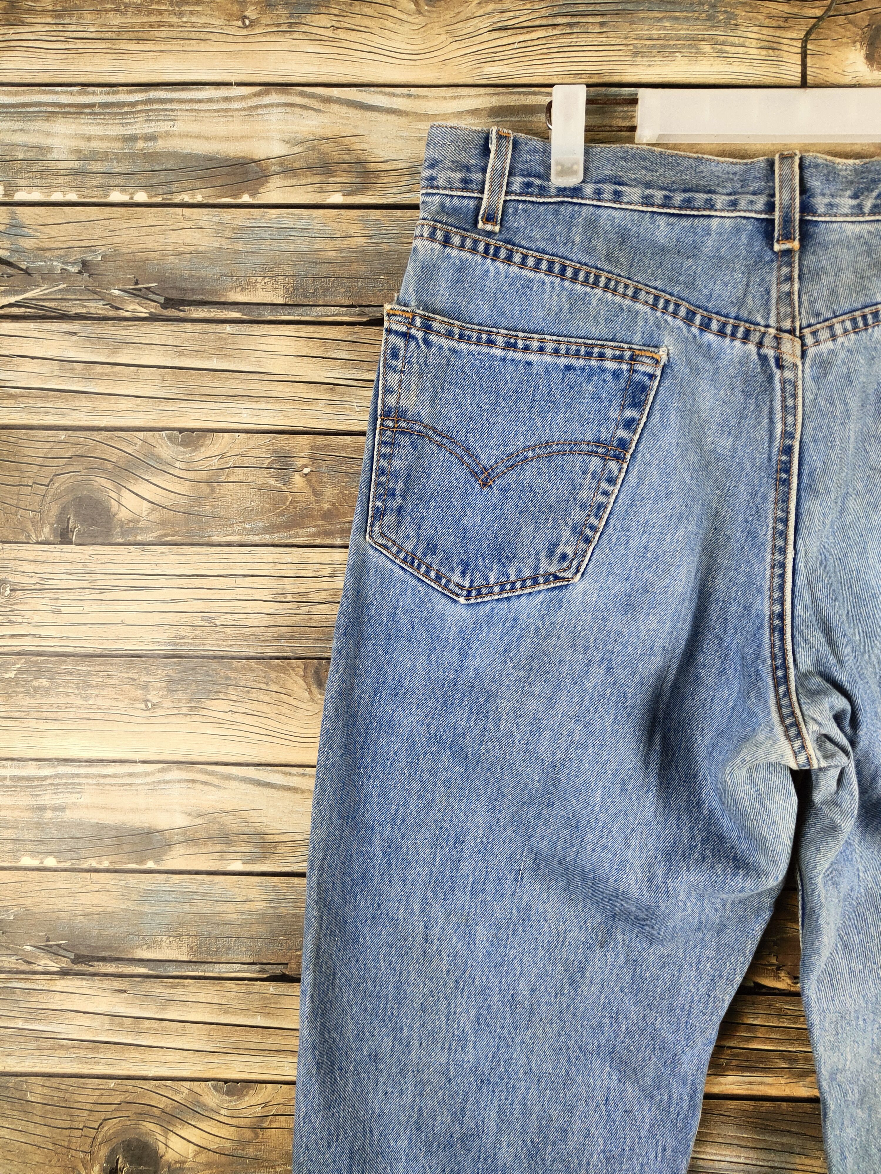 Levi's 550 Levi's Blue Distressed Ripped denim Jeans #S2837 Size US 35 - 8 Thumbnail