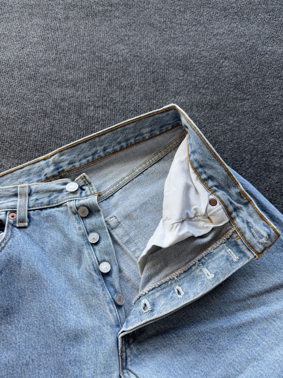Levi's Retro Levis 501 USA Dirty Light Wash Vintage Straight Jeans Size US 31 - 10 Thumbnail