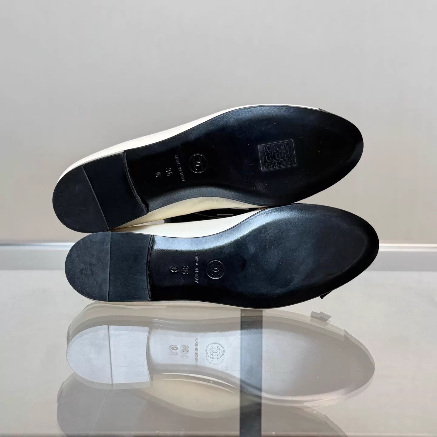 Chanel Chanel Black & White Bow Flat Shoes 36 New Unworn Size US 5.5 / IT 35.5 - 7 Thumbnail
