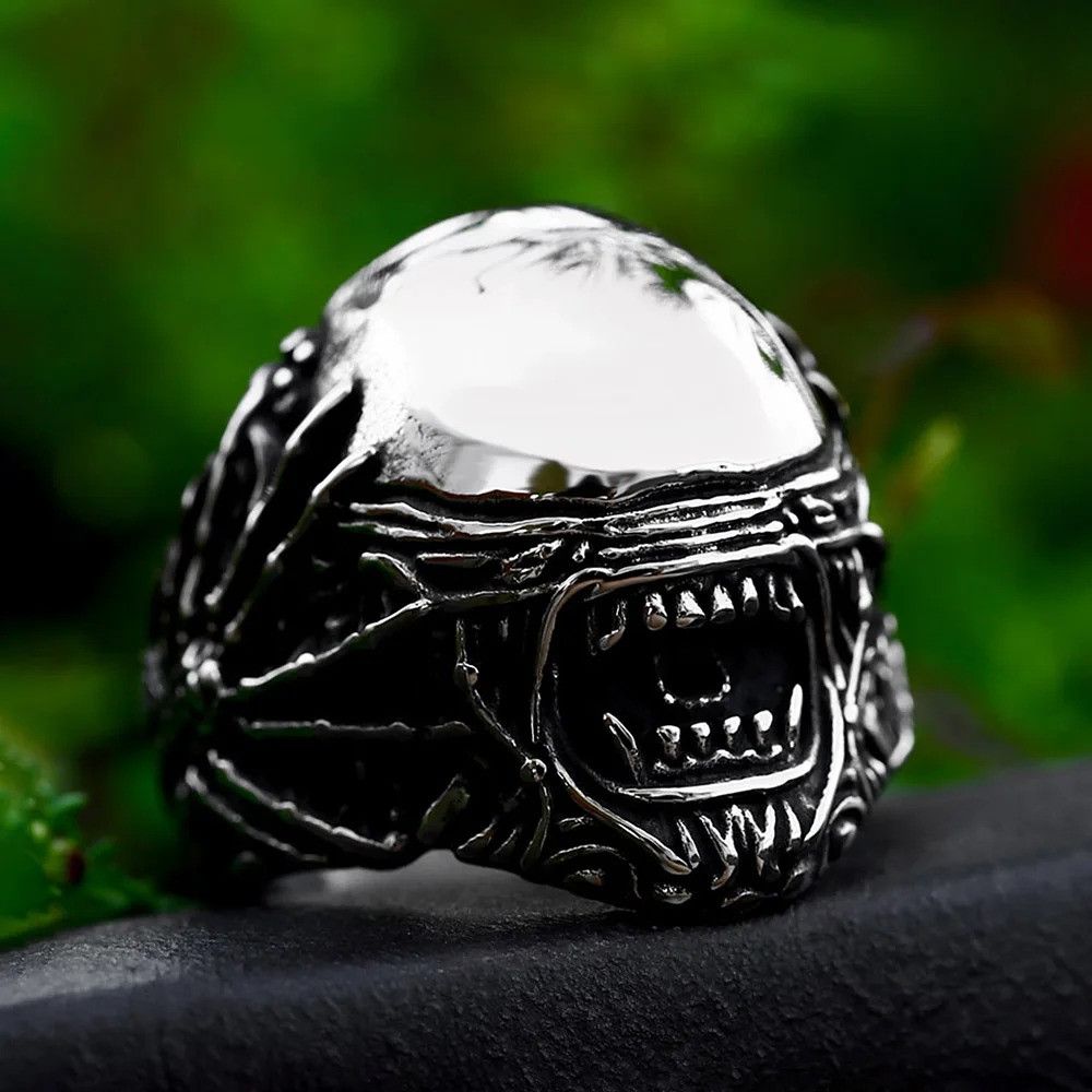 Vintage Skull Spider Ring Size ONE SIZE - 2 Thumbnail