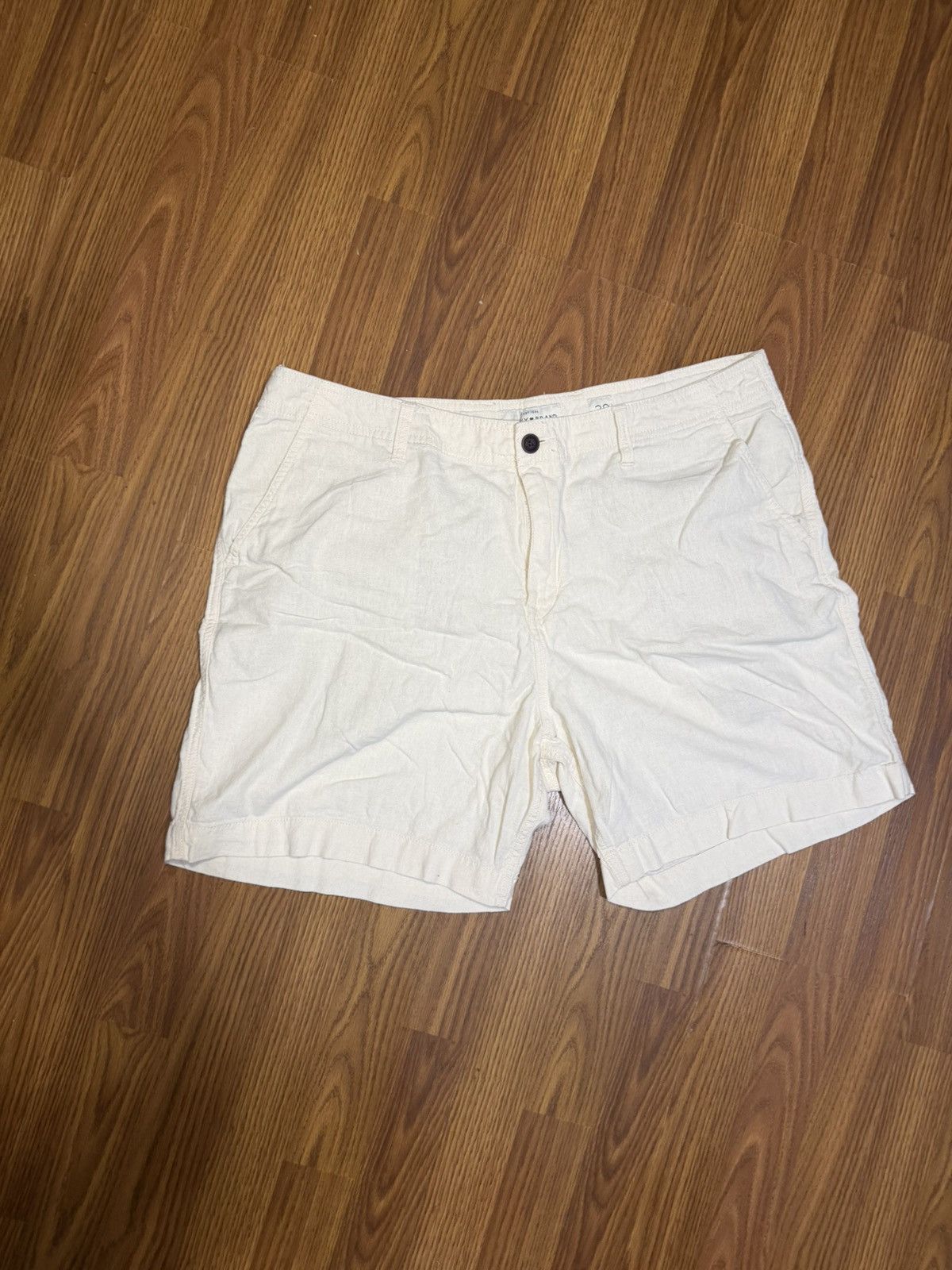 Lucky Brand Lucky Brand Linen Blend White Shorts Size 38. Inseam 7.5in Size US 38 / EU 54 - 1 Thumbnail