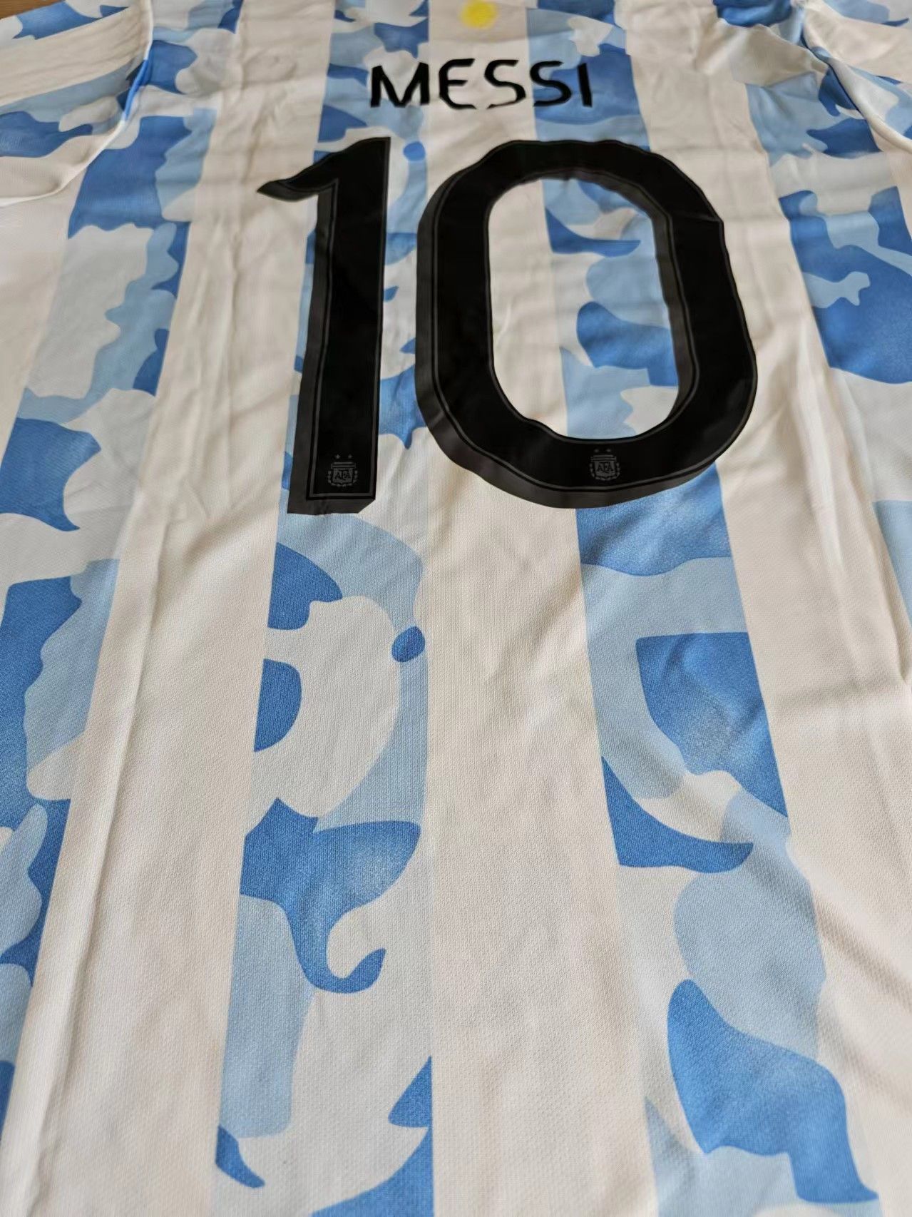 Other 2020 Argentina 10 Messi Jersey L Size US L / EU 52-54 / 3 - 4 Thumbnail