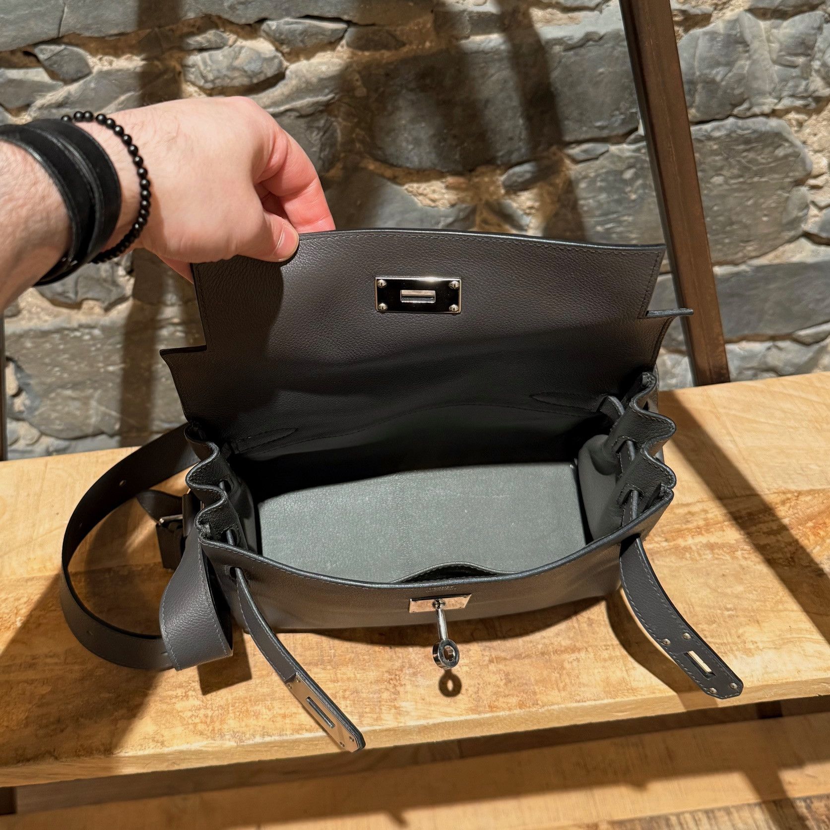 Hermes Hermès 2023 Vert de Gris Evercolor Kelly Messenger PM Bag Size ONE SIZE - 11 Thumbnail