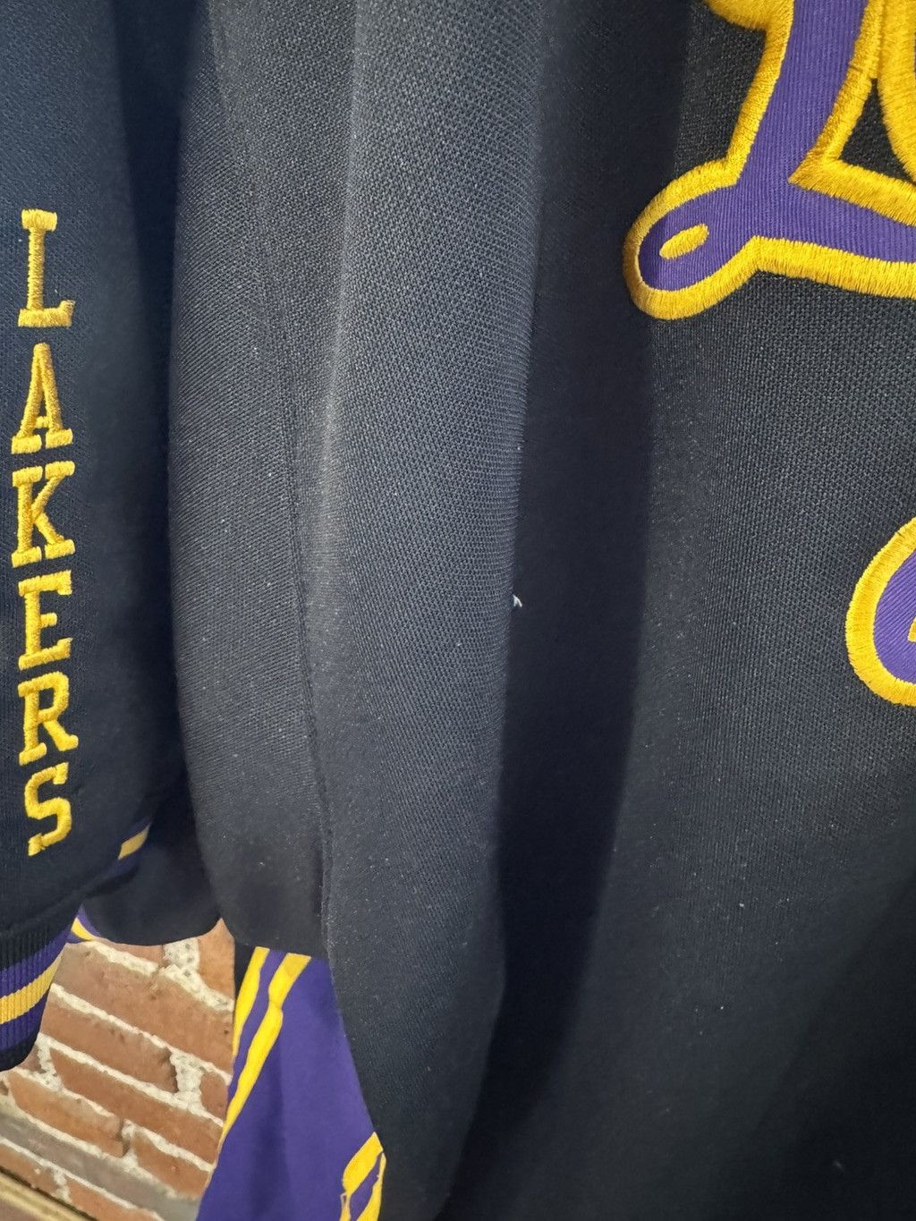 Nike Los Angeles Lakers Nike Men Size XXL Black Shooting Shirt Size US XXL / EU 58 / 5 - 4 Thumbnail