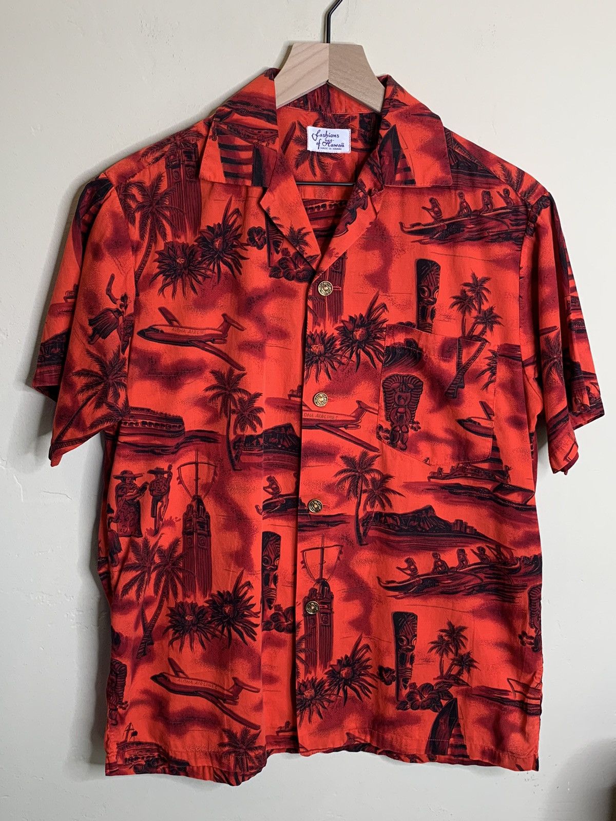 Image of Made In Hawaii Vintage Fashions Of Hawaii Single Stitch Button Shirt in Red/Black (Size Small)