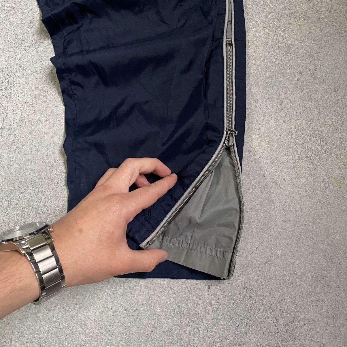 Nike Vintage Nike Track Pants Nylon Drill Y2K Swoosh Logo Size US 30 / EU 46 - 5 Thumbnail