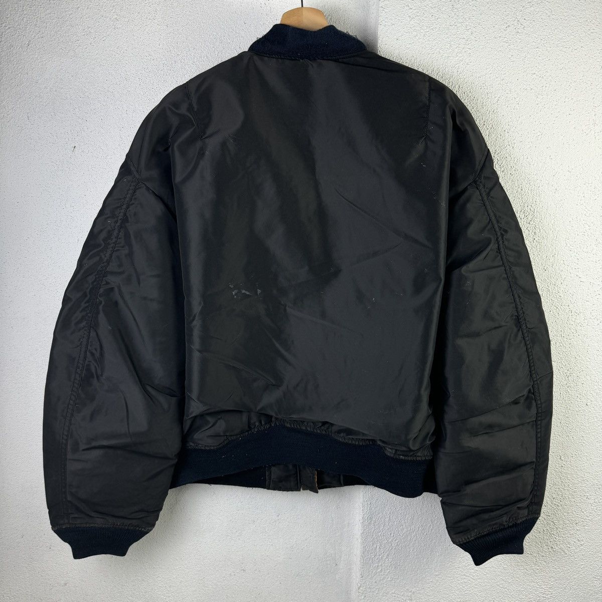 Avirex 🔥Distressed🔥Vintage Avirex Flyer’s Man Intermediate MA-1 Size US XL / EU 56 / 4 - 3 Thumbnail